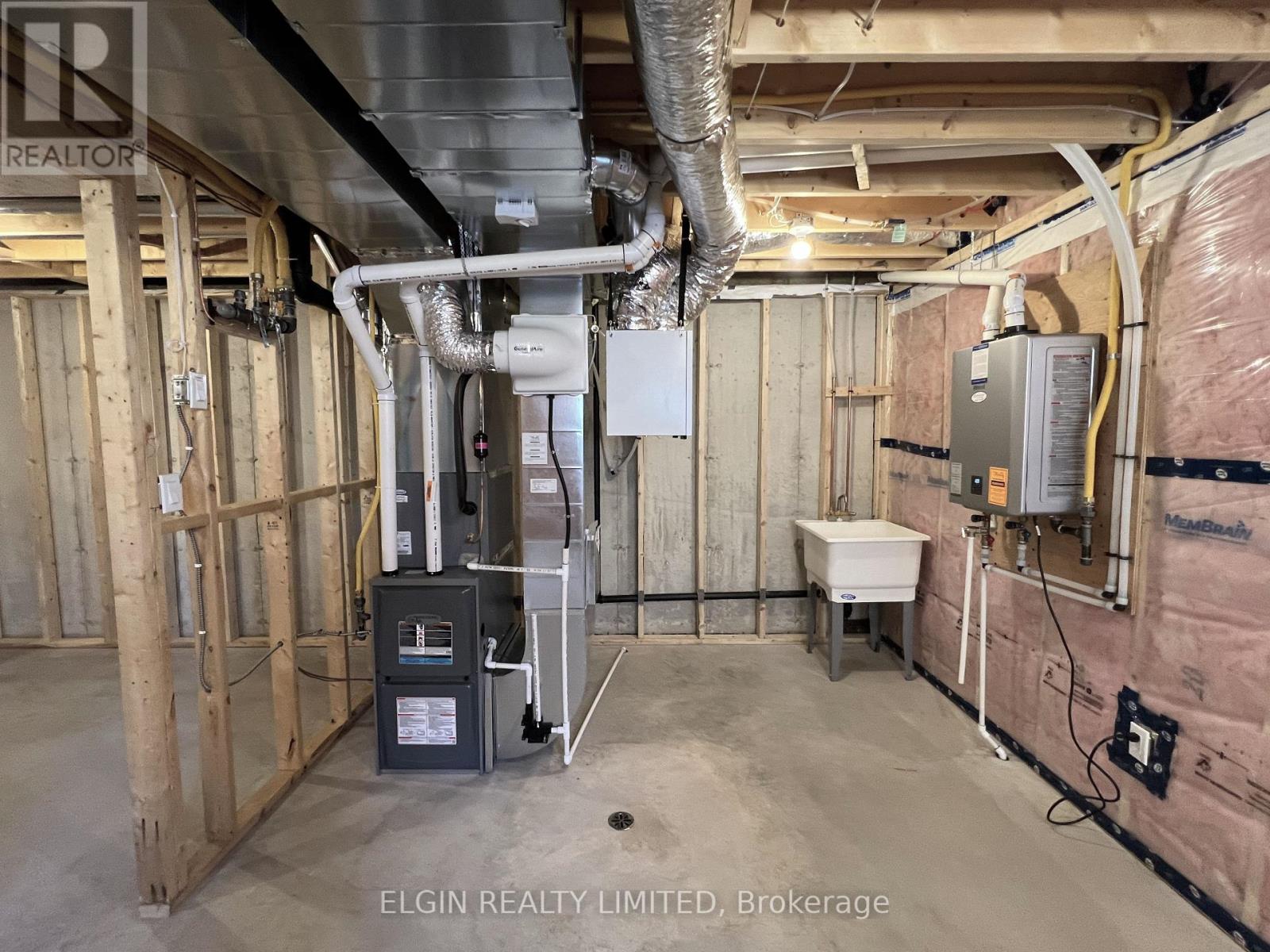 37 Braun Avenue, Tillsonburg, Ontario  N4G 0K5 - Photo 18 - X12196154