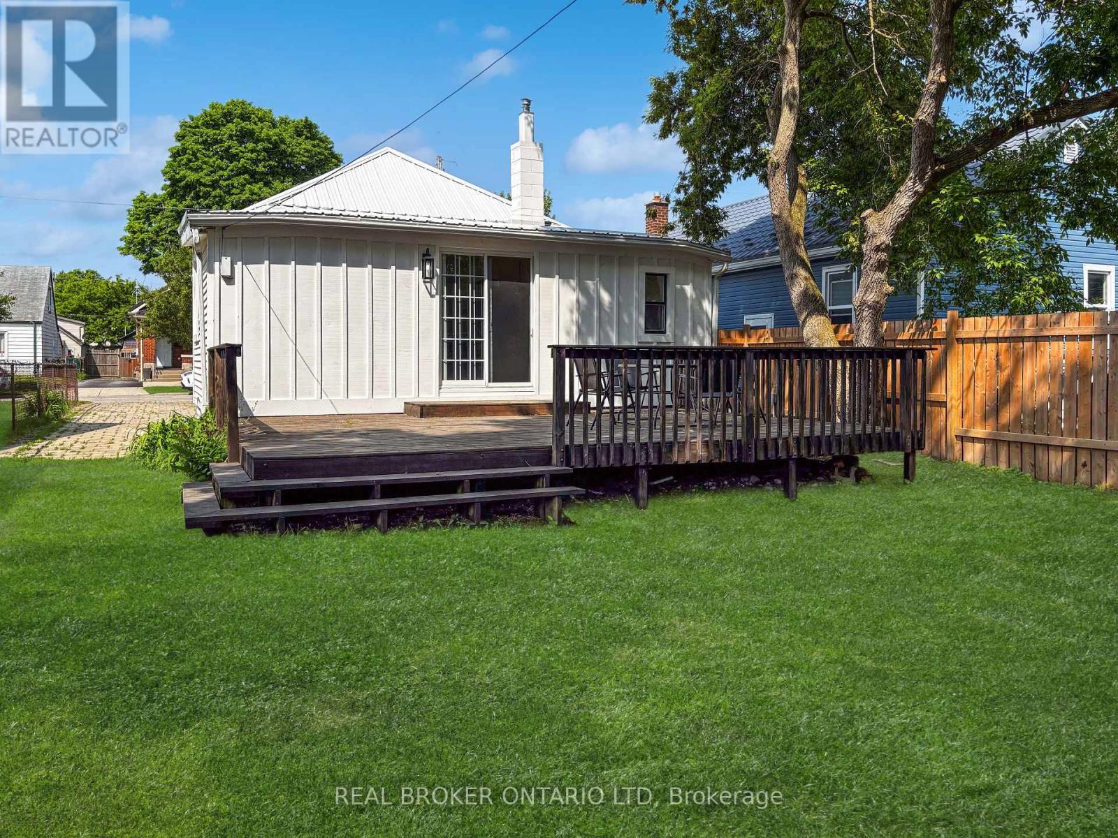 100 Delaware Street, London East (East M), Ontario  N5Z 2N5 - Photo 30 - X12196231