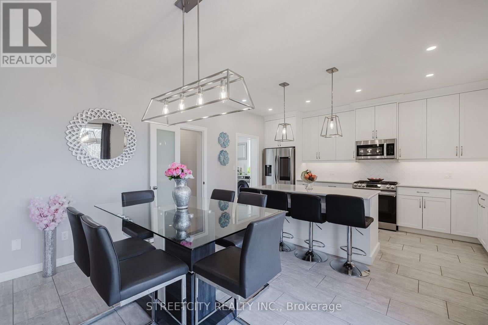 253 Wilson Avenue, Tillsonburg, Ontario  N4G 0H4 - Photo 14 - X12196255