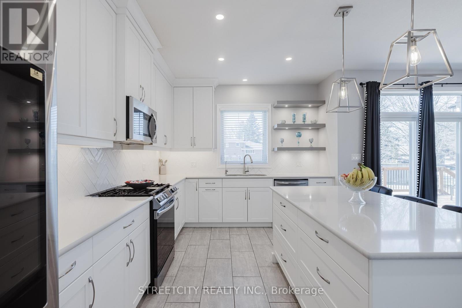 253 Wilson Avenue, Tillsonburg, Ontario  N4G 0H4 - Photo 17 - X12196255