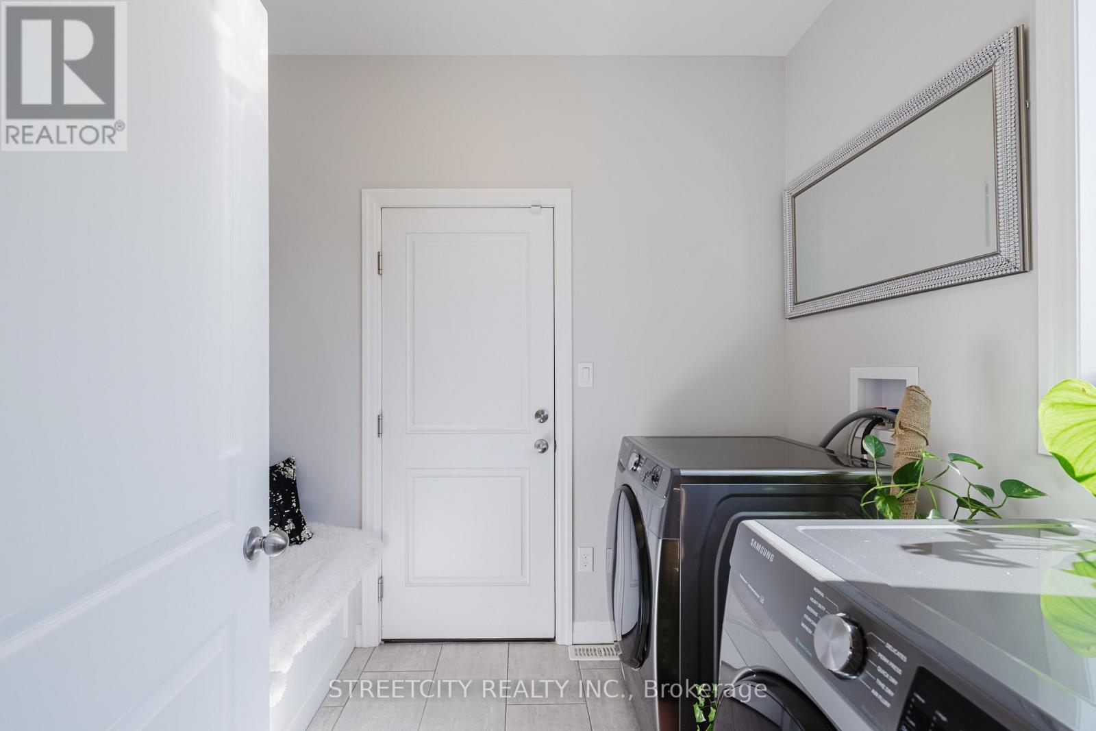 253 Wilson Avenue, Tillsonburg, Ontario  N4G 0H4 - Photo 20 - X12196255