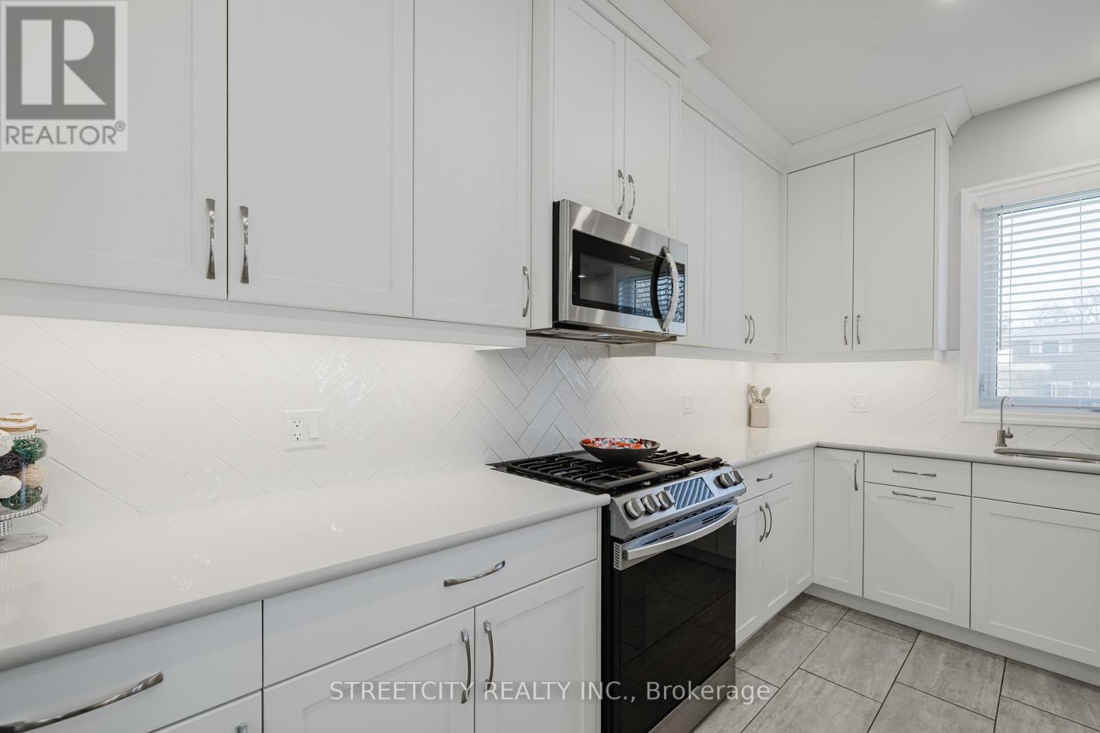 253 Wilson Avenue, Tillsonburg, Ontario  N4G 0H4 - Photo 21 - X12196255