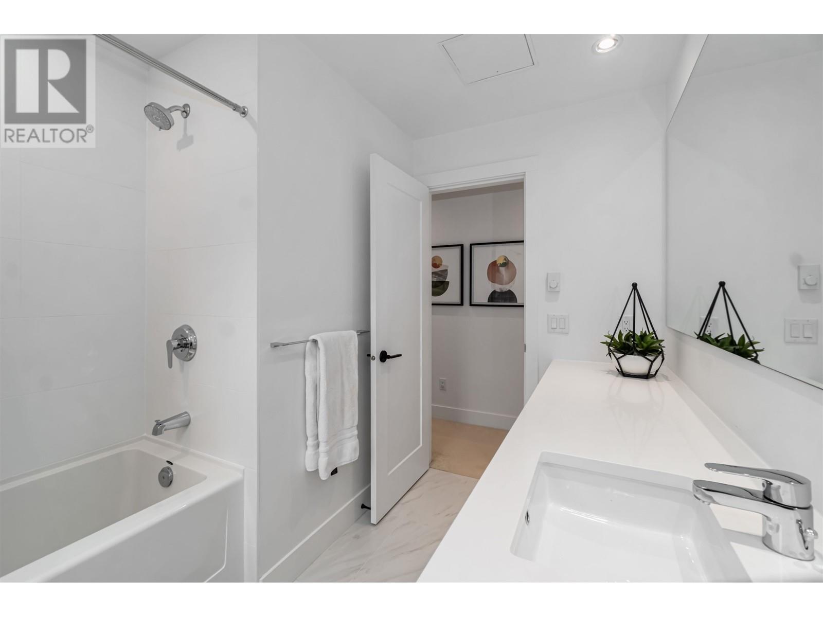 40 3552 Victoria Drive, Coquitlam, British Columbia  V3E 0N7 - Photo 21 - R2986615