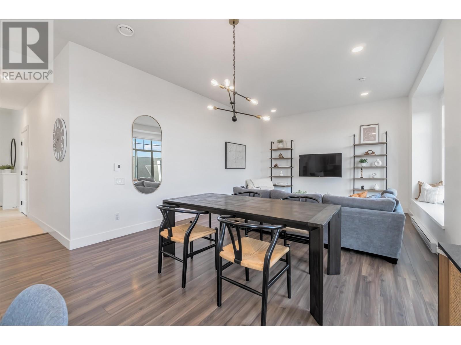 40 3552 Victoria Drive, Coquitlam, British Columbia  V3E 0N7 - Photo 8 - R2986615