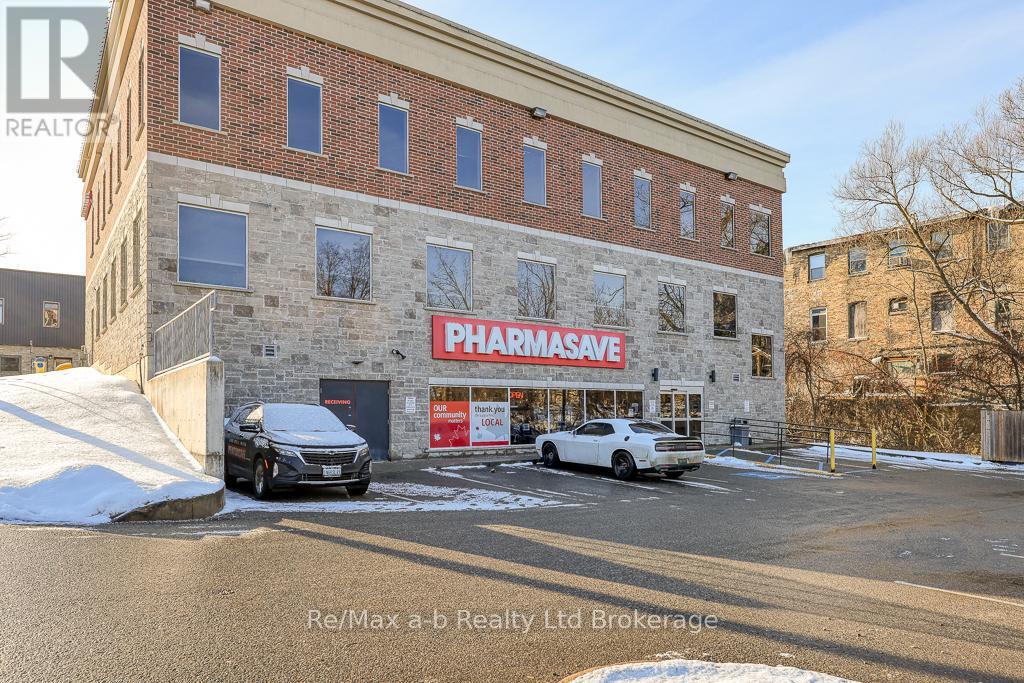 19 KING STREET E, Ingersoll, Ontario