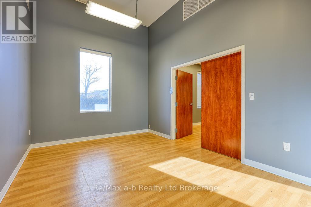 19 King Street E, Ingersoll, Ontario  N5C 1G3 - Photo 17 - X11931071
