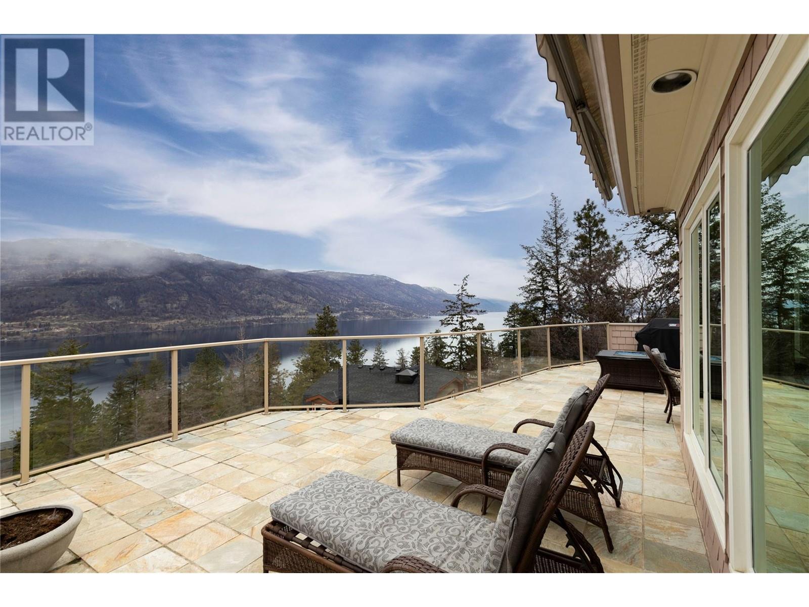 Property at 1116 Lynn Court image 4