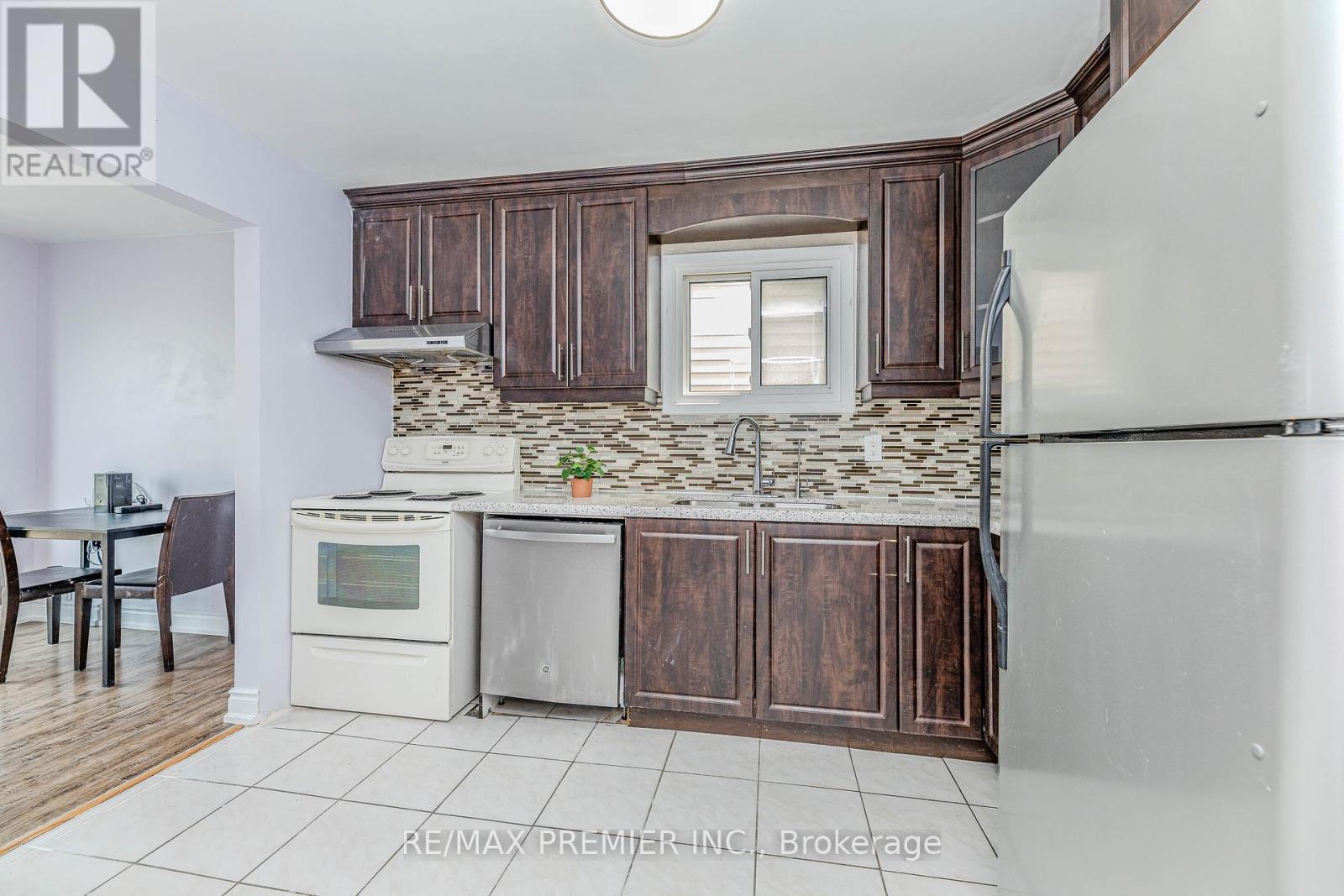 14 Shady Glen Road, Toronto, Ontario  M9W 6G3 - Photo 15 - W12193799