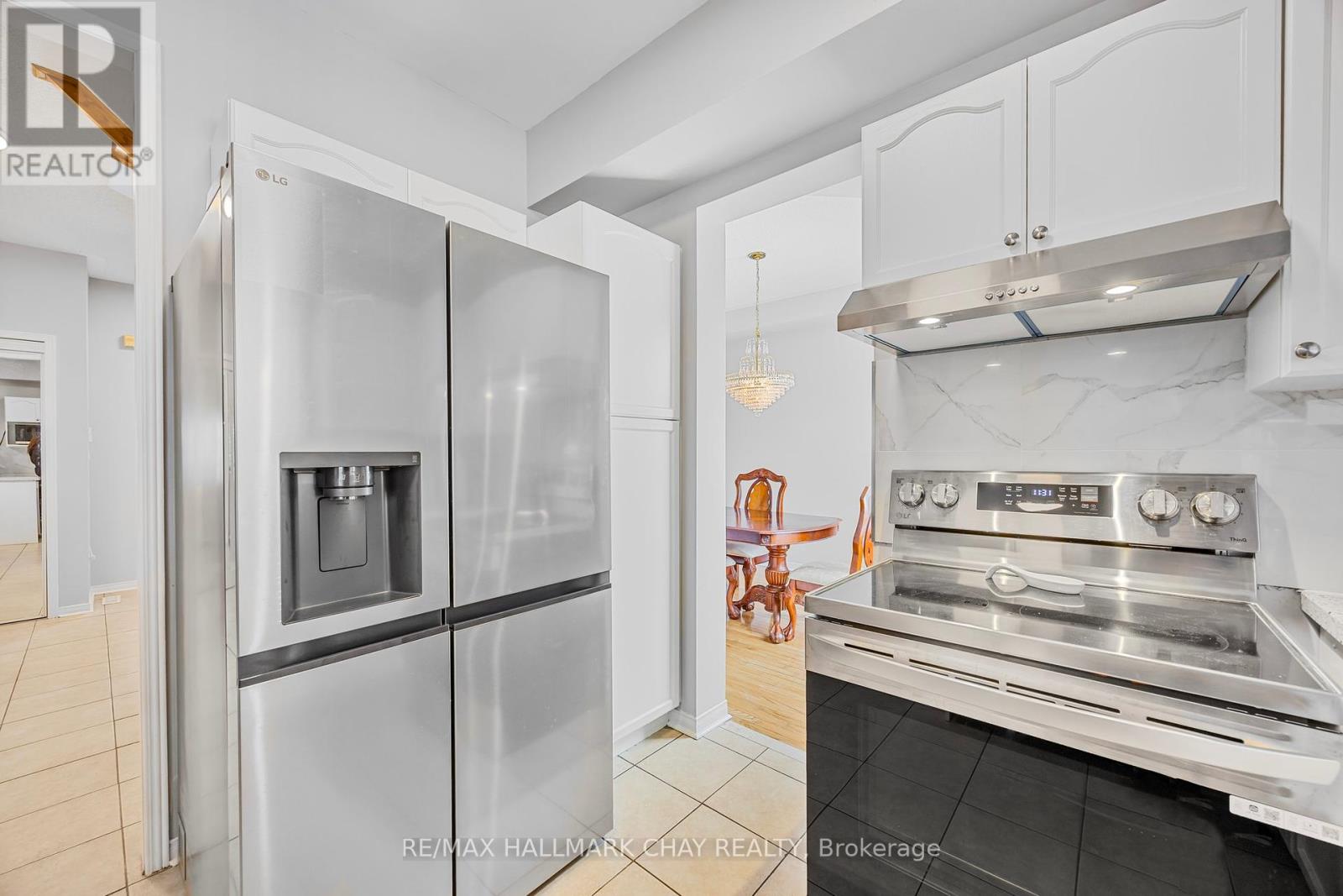 1179 Mitchell Court, Innisfil, Ontario  L9S 5A5 - Photo 8 - N12196034