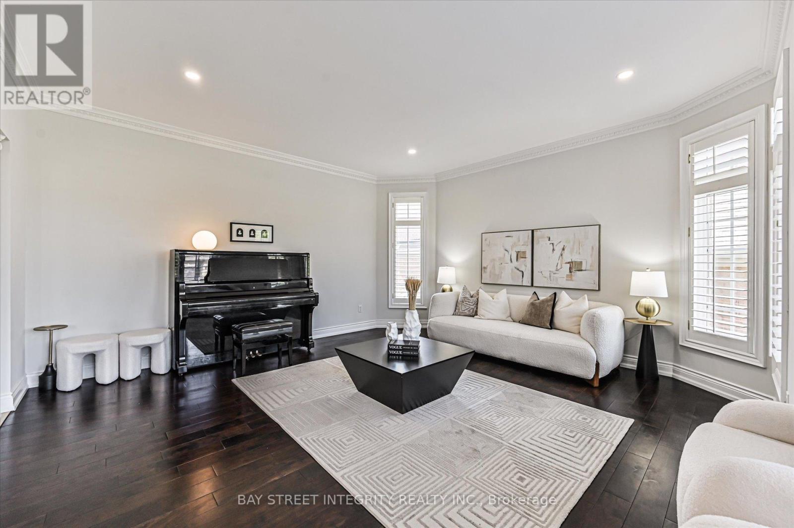 Property at 124 SPRING BLOSSOM CRESCENT image 4