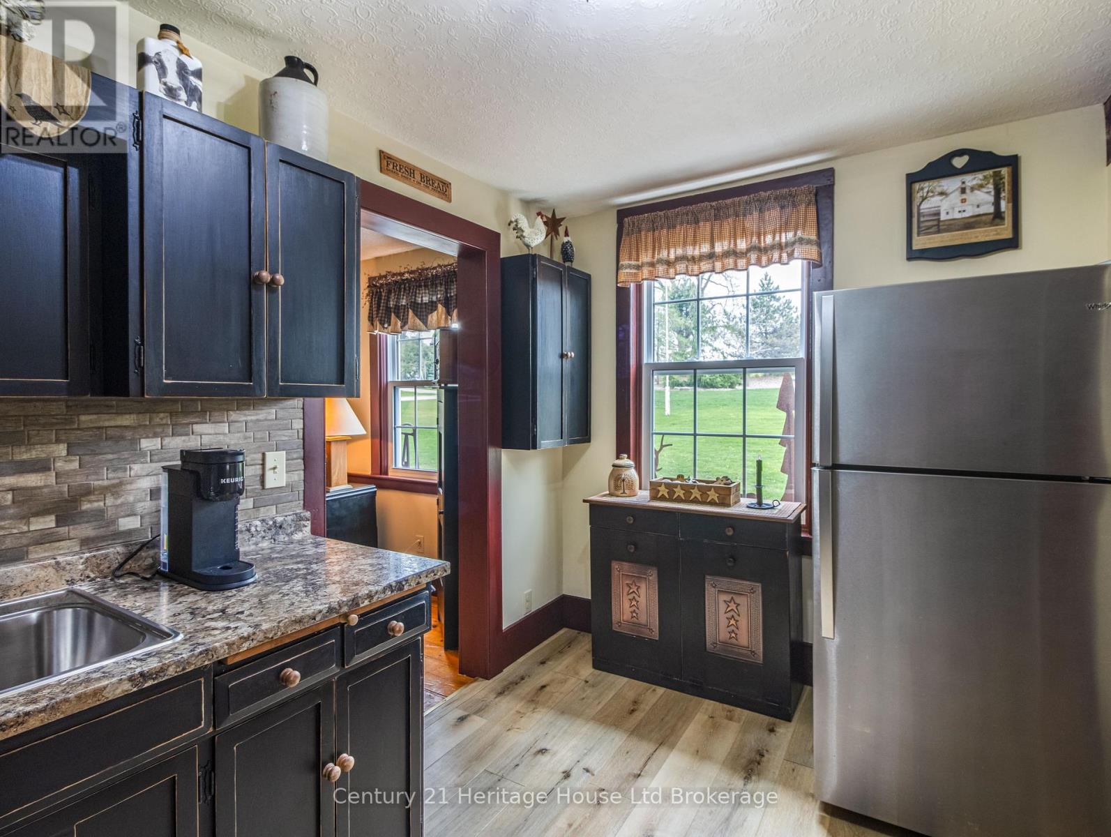 91 Albert Street E, Blandford-Blenheim, Ontario  N0J 1S0 - Photo 7 - X12196128