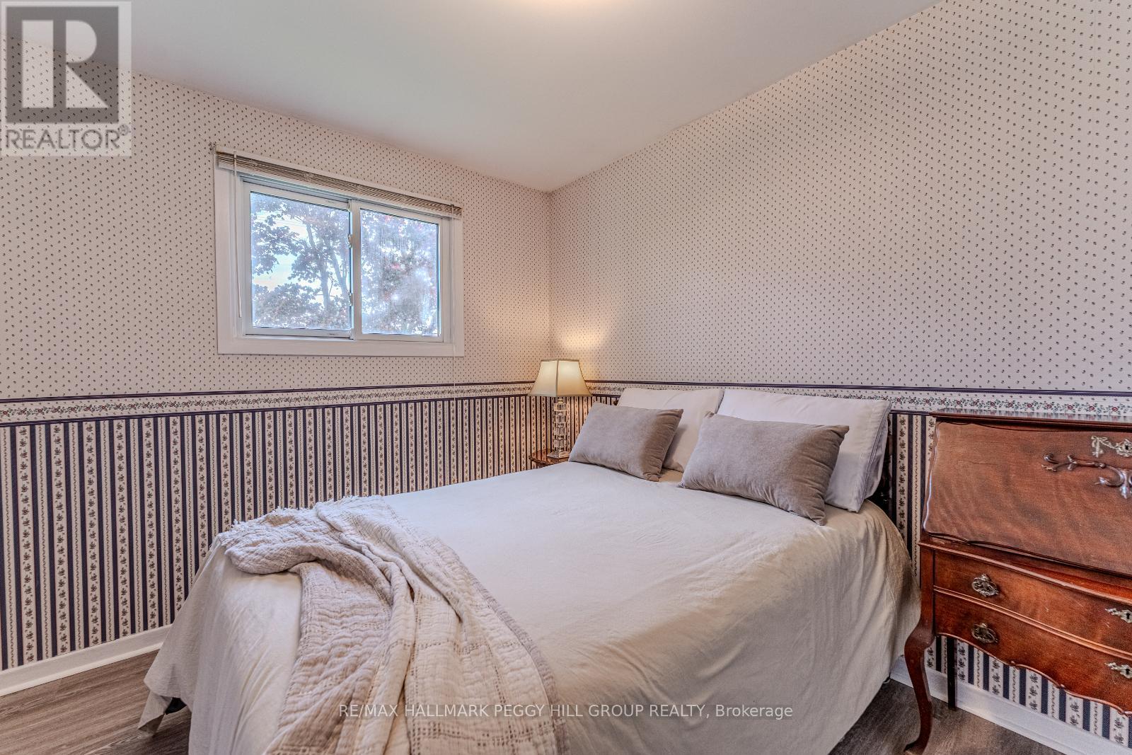 3384 Dobson Road, Springwater, Ontario  L9X 1T5 - Photo 12 - S12196063