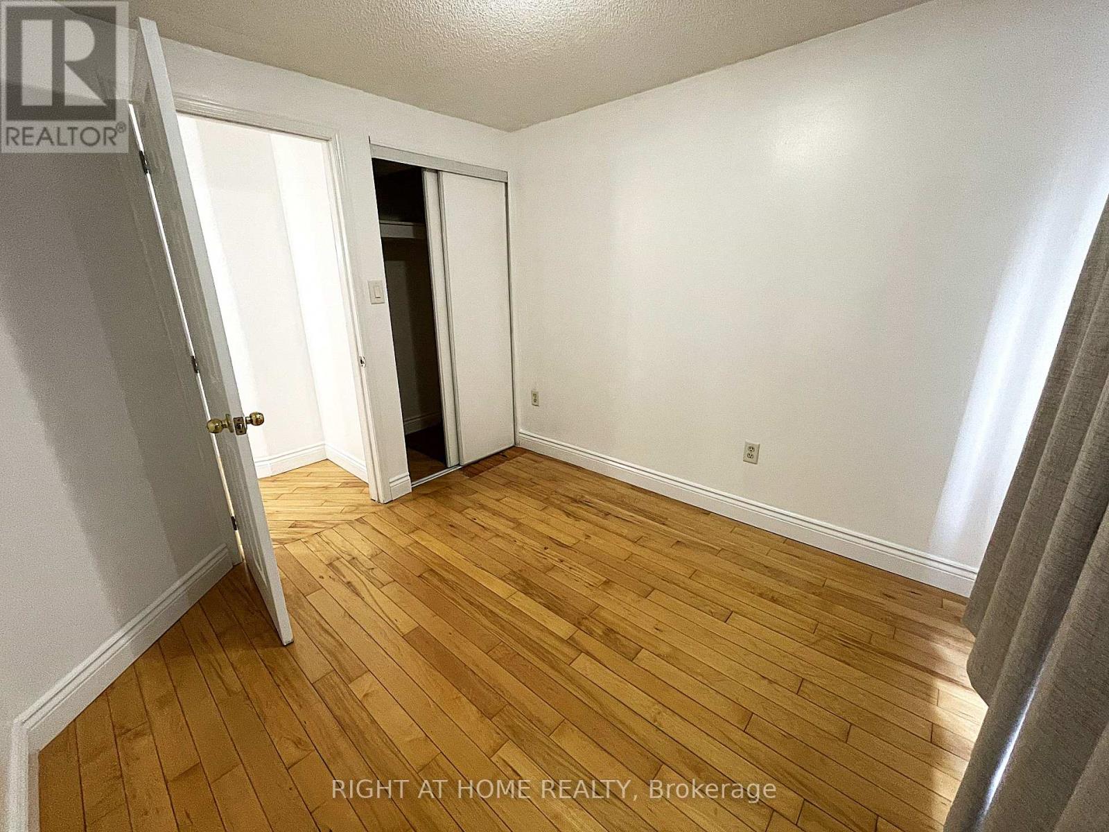 26 Weymouth Road, Barrie, Ontario  L4M 6R9 - Photo 21 - S12196110