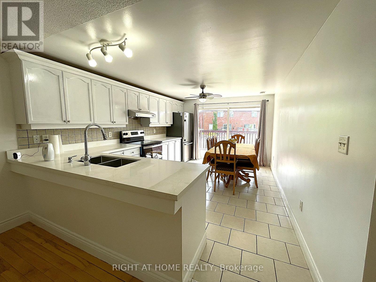 26 Weymouth Road, Barrie, Ontario  L4M 6R9 - Photo 34 - S12196110
