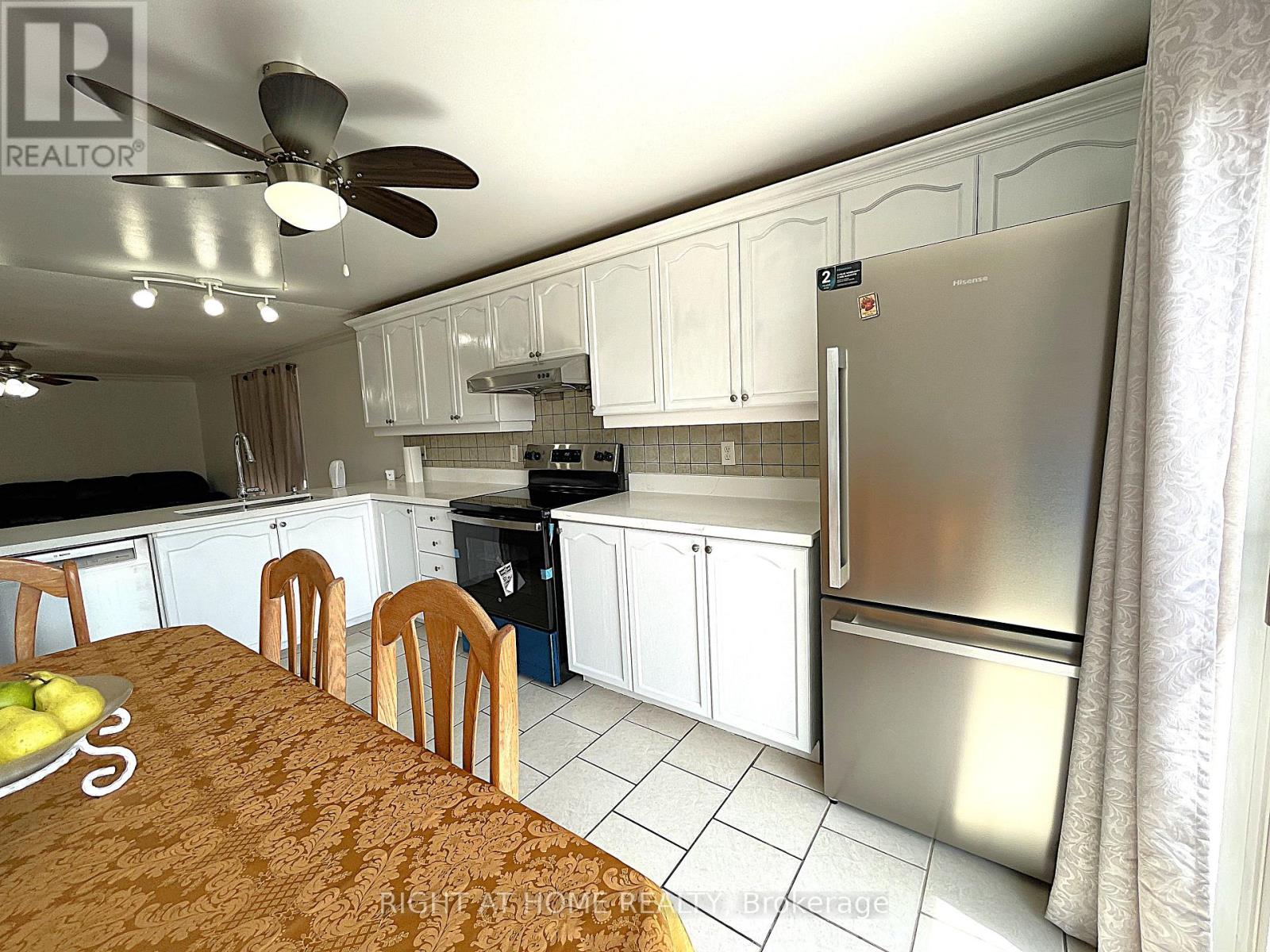 26 Weymouth Road, Barrie, Ontario  L4M 6R9 - Photo 36 - S12196110