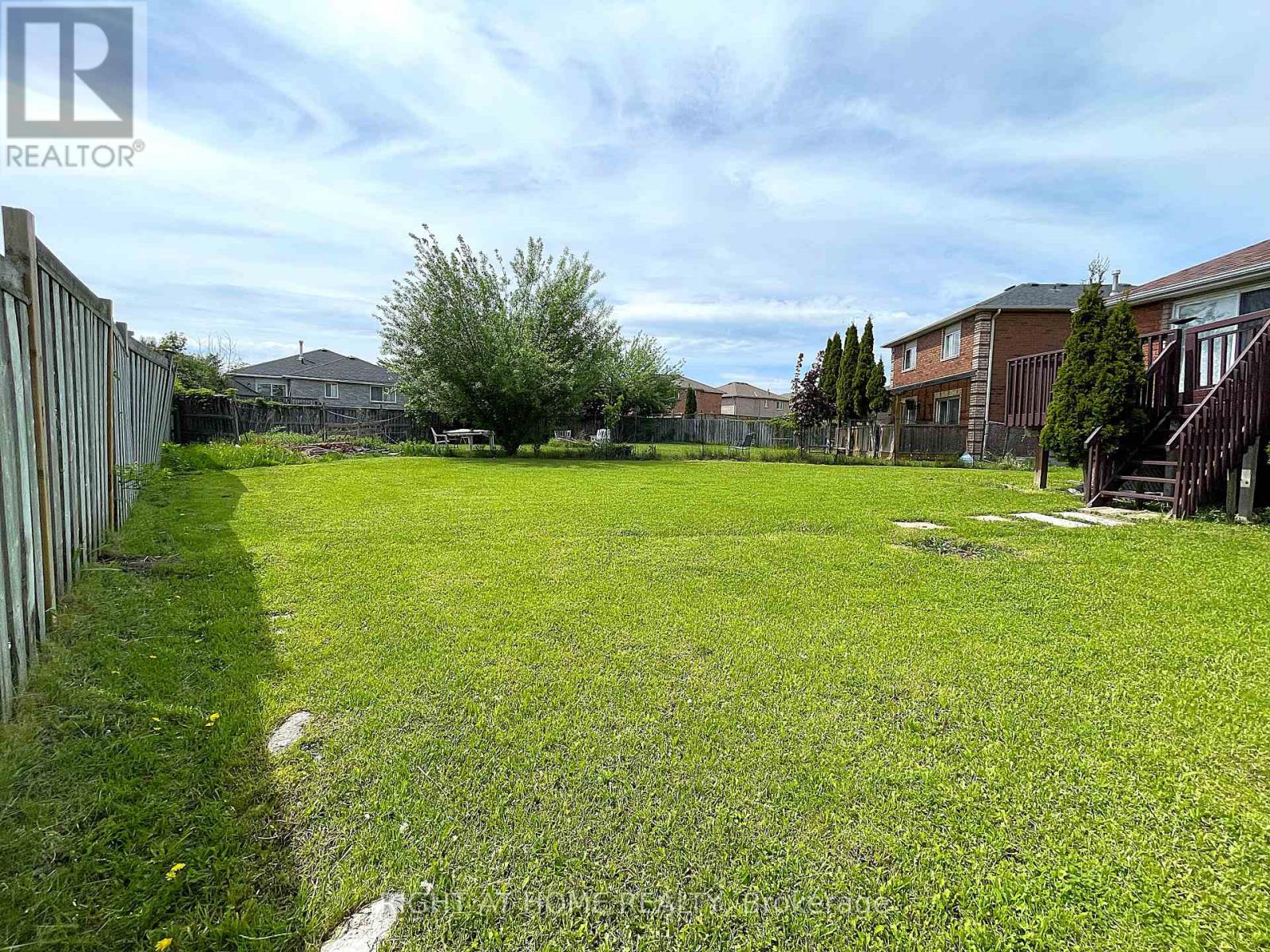 26 Weymouth Road, Barrie, Ontario  L4M 6R9 - Photo 44 - S12196110