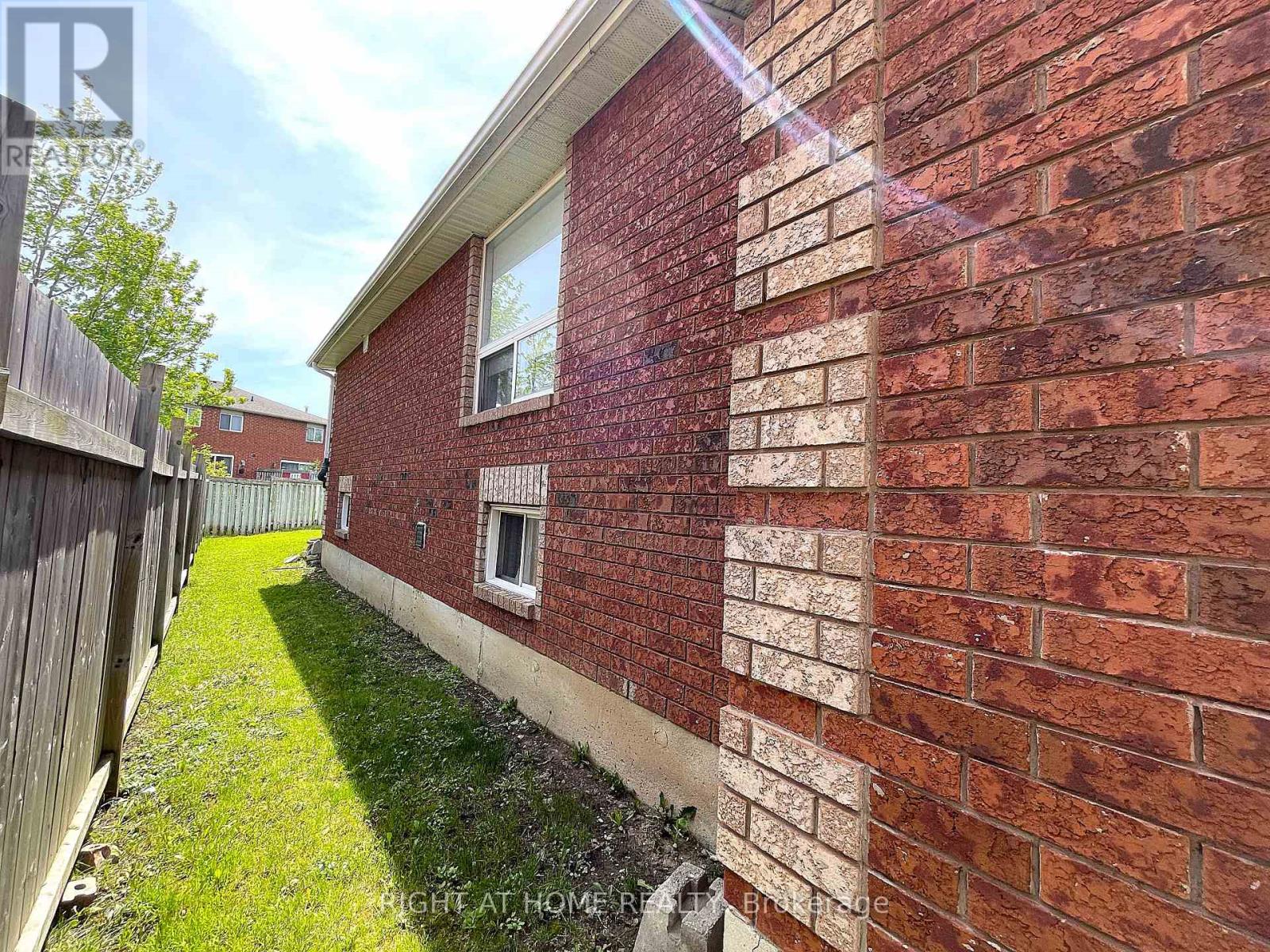 26 Weymouth Road, Barrie, Ontario  L4M 6R9 - Photo 50 - S12196110