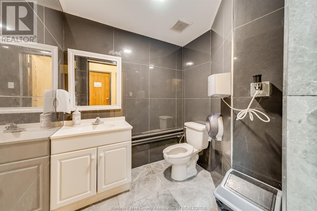2814 Howard Avenue, Windsor, Ontario  N8X 3Y2 - Photo 19 - 25014154