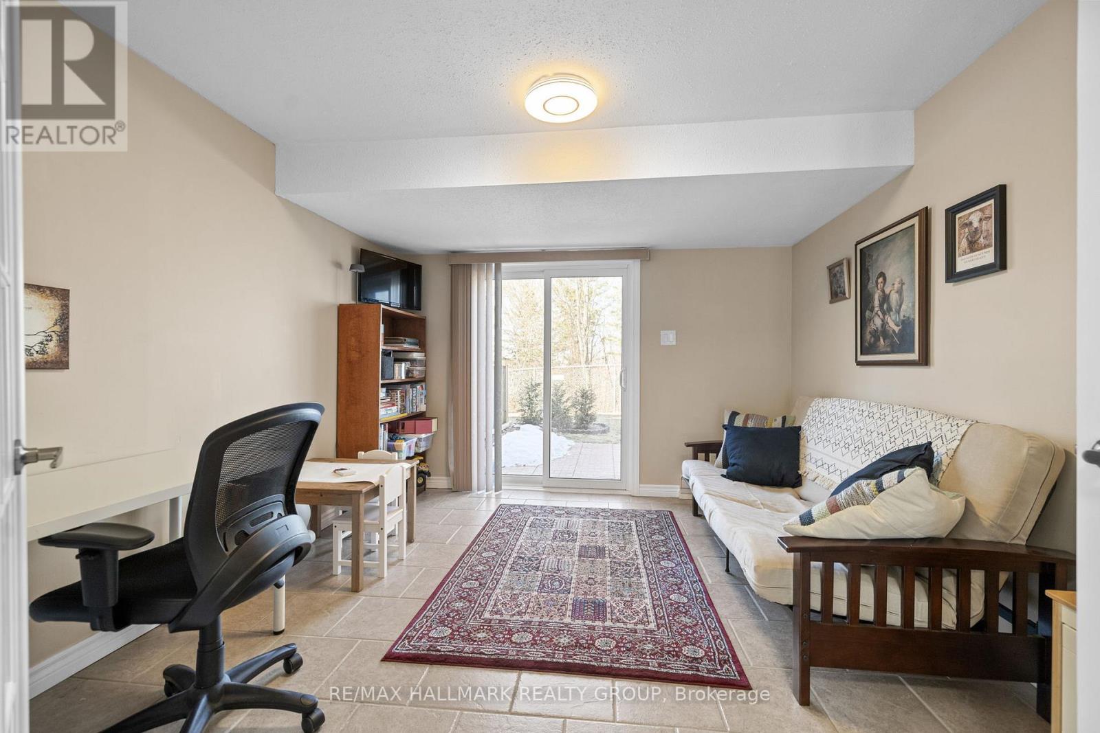 12c Maple Ridge Crescent, Ottawa, Ontario  K2J 3L6 - Photo 6 - X12196183