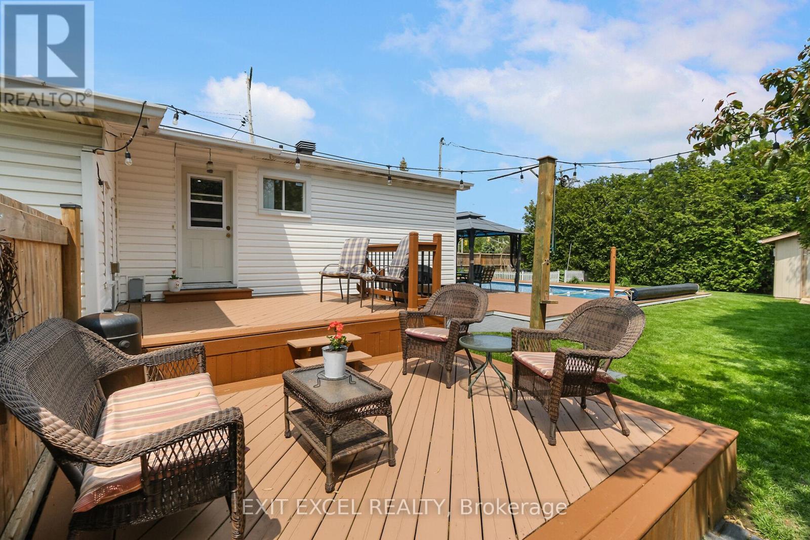 396 Roxdale Avenue, Ottawa, Ontario  K1E 1V5 - Photo 27 - X12196253
