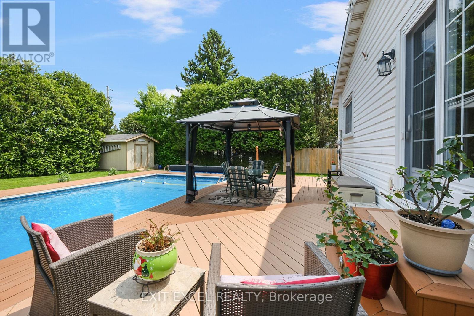 396 Roxdale Avenue, Ottawa, Ontario  K1E 1V5 - Photo 30 - X12196253