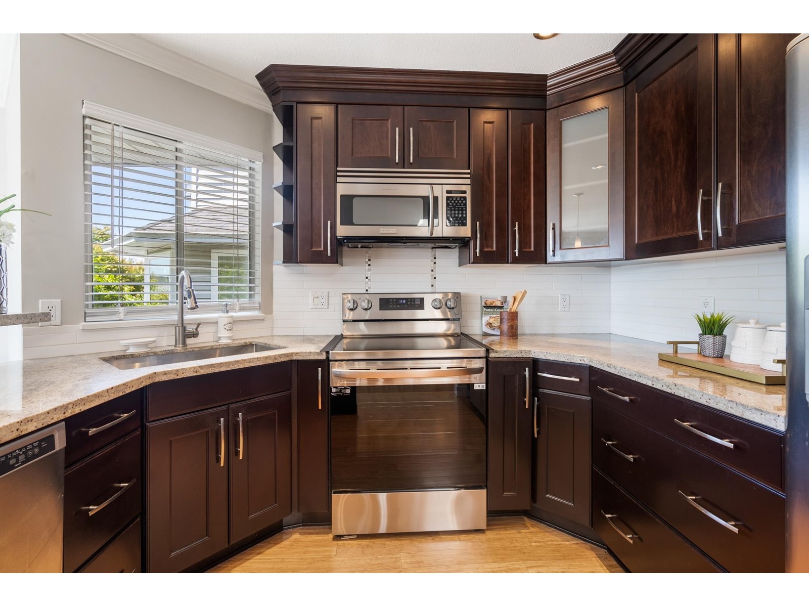 14772 Goggs Avenue, White Rock, British Columbia  V4B 2N2 - Photo 17 - R3010763