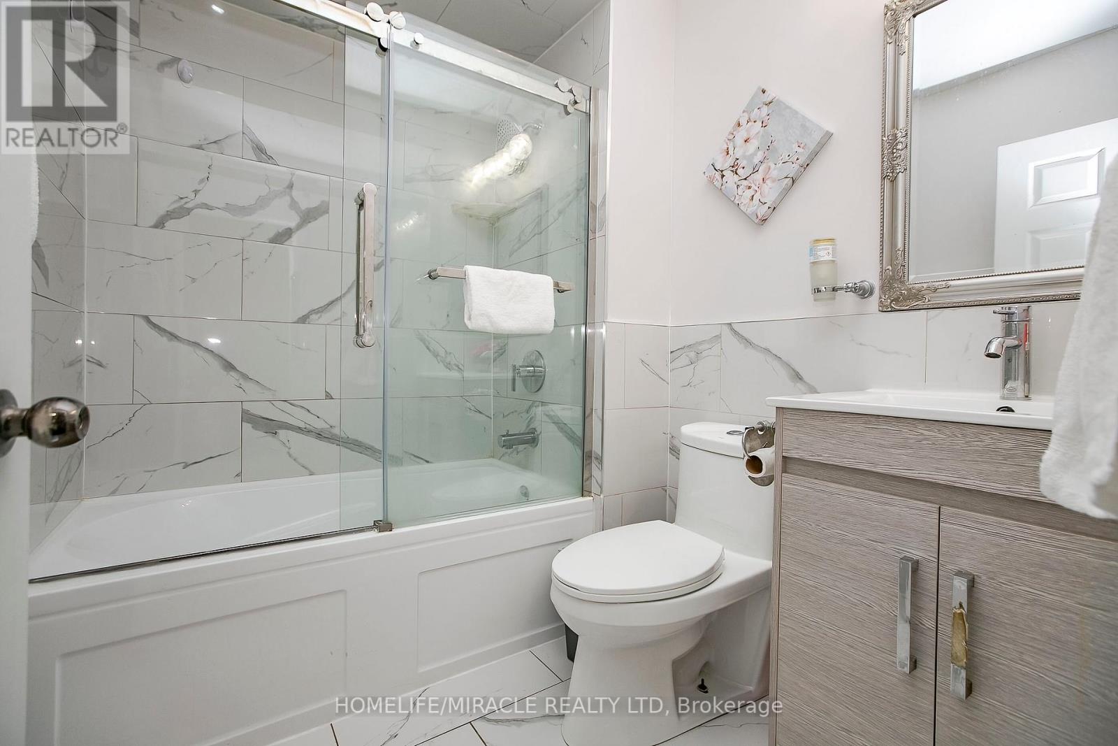 11 Dartford Road, Brampton, Ontario  L6T 2Z3 - Photo 23 - W12196072
