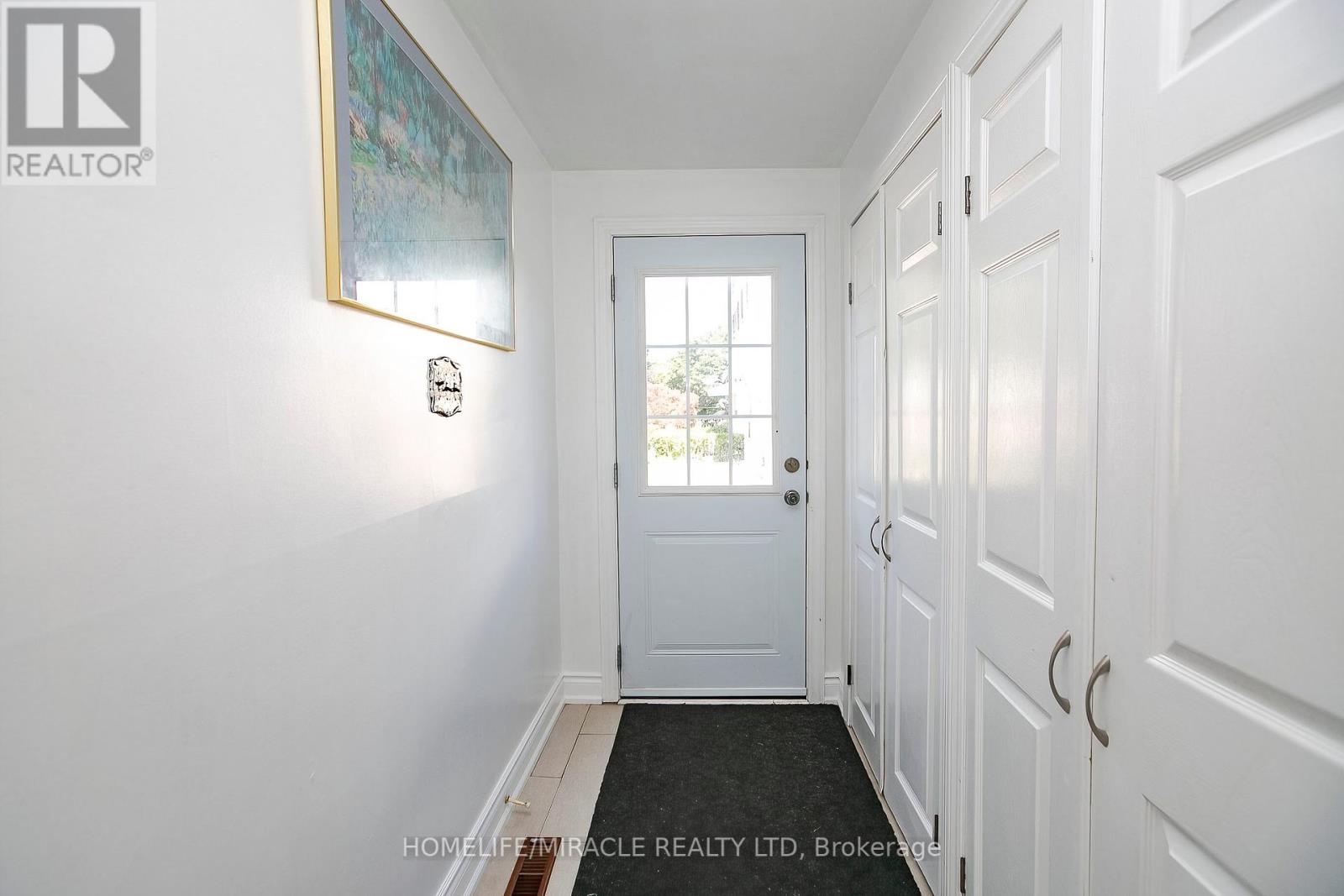 11 Dartford Road, Brampton, Ontario  L6T 2Z3 - Photo 29 - W12196072
