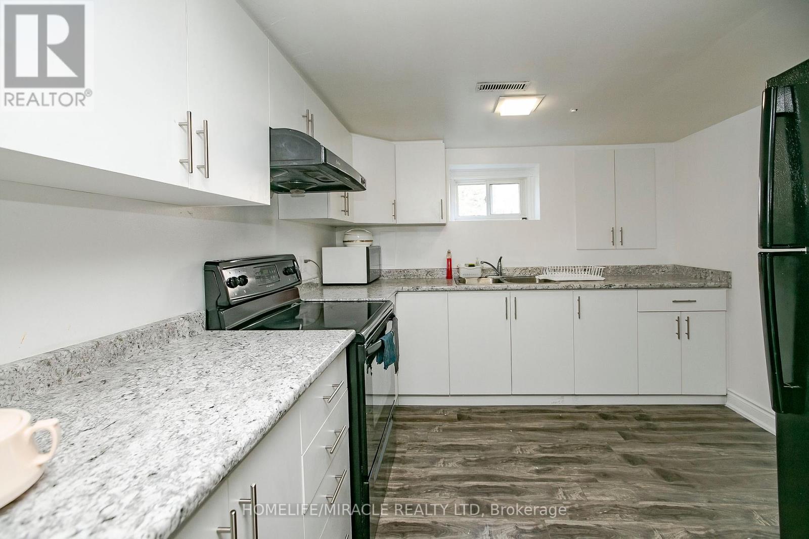 11 Dartford Road, Brampton (Southgate), Ontario  L6T 2Z3 - Photo 39 - W12196072