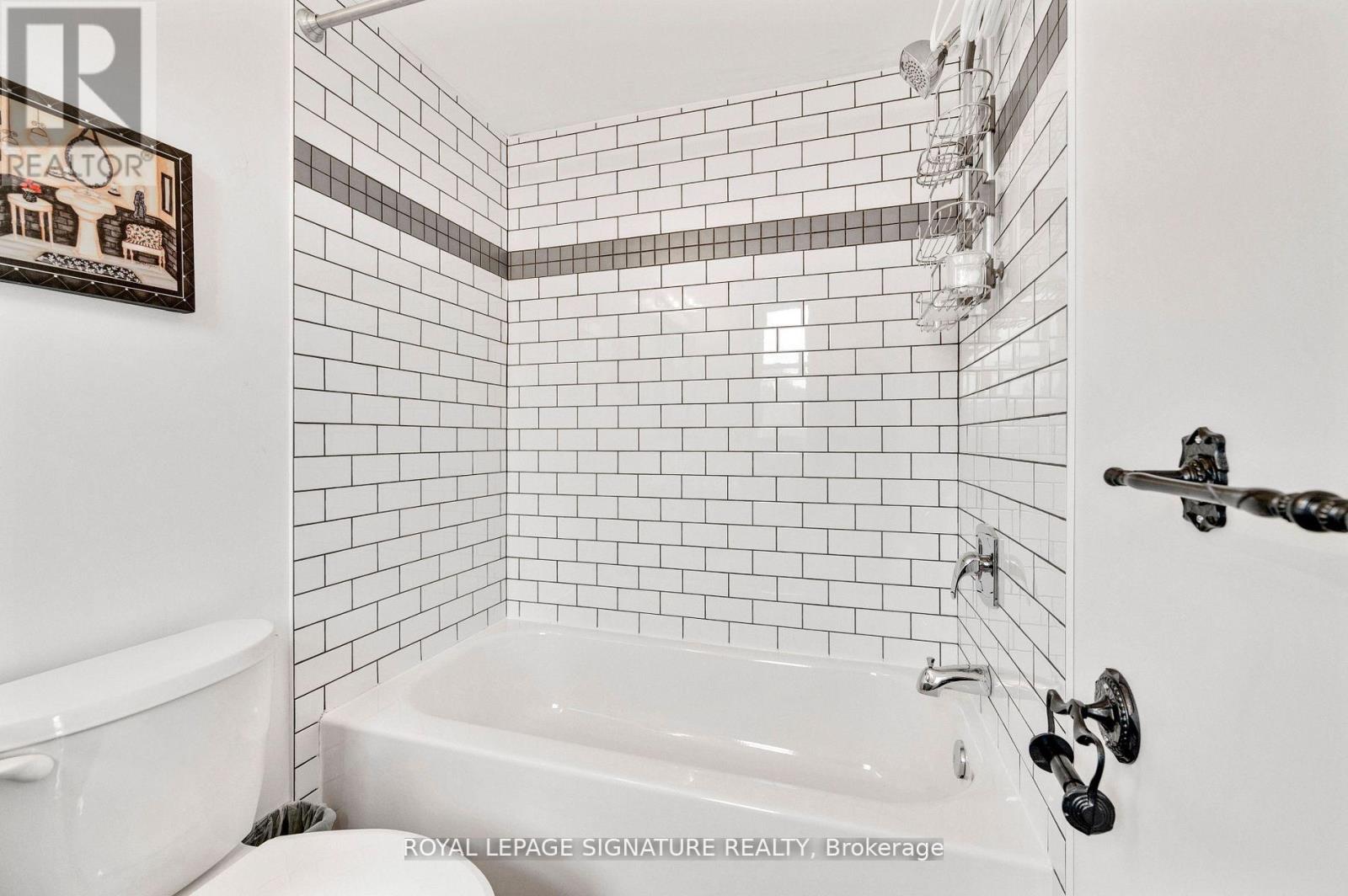 49 - 385 The East Mall, Toronto, Ontario  M9B 6J4 - Photo 34 - W12196074