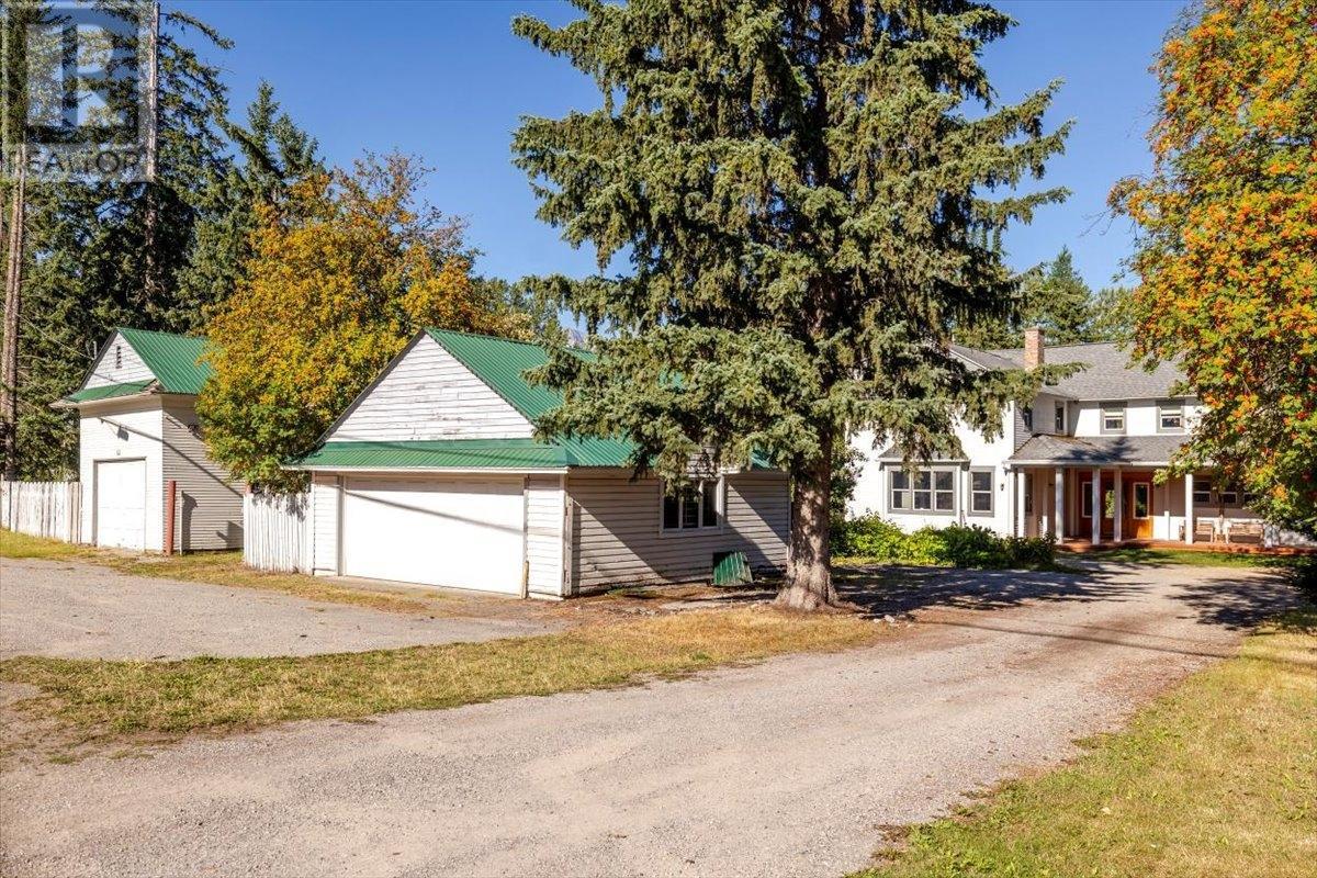 9 Park Crescent, Fernie, British Columbia  V0B 1M0 - Photo 5 - 10350854