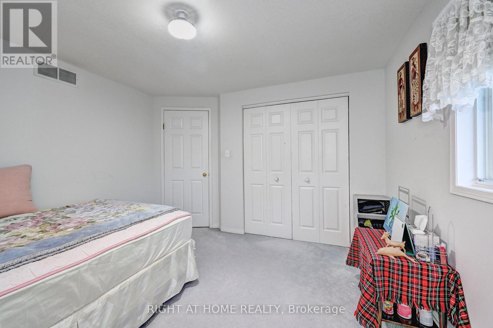 436 Dansbury Drive, Waterloo, Ontario  N2K 3X9 - Photo 32 - X12196030