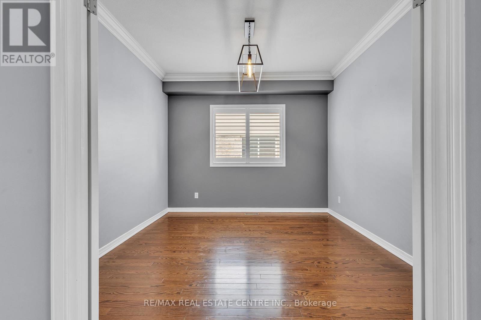 319 Robert Ferrie Drive, Kitchener, Ontario  N2P 2Y7 - Photo 11 - X12196078