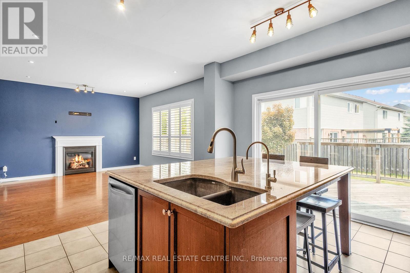319 Robert Ferrie Drive, Kitchener, Ontario  N2P 2Y7 - Photo 18 - X12196078