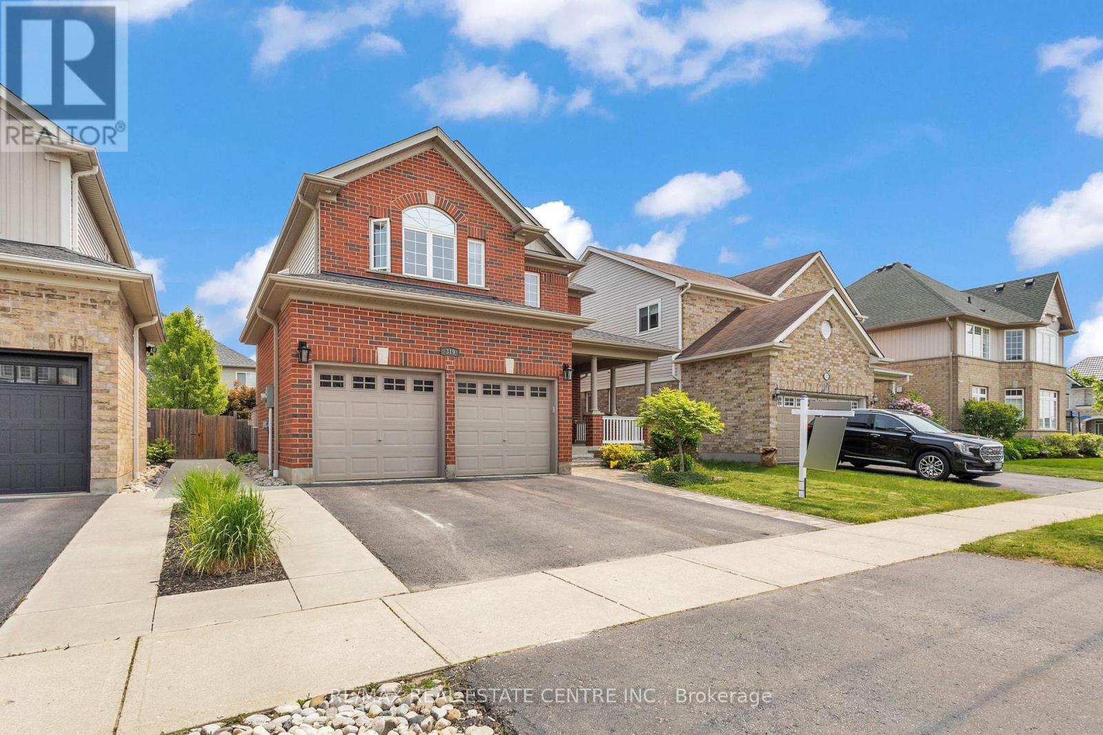319 Robert Ferrie Drive, Kitchener, Ontario  N2P 2Y7 - Photo 2 - X12196078