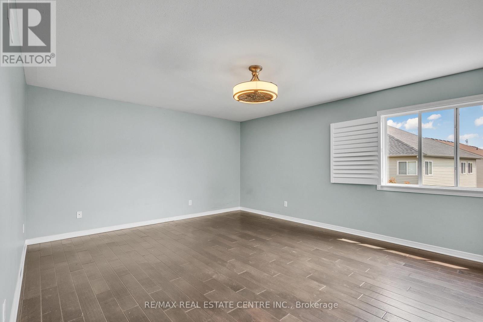 319 Robert Ferrie Drive, Kitchener, Ontario  N2P 2Y7 - Photo 21 - X12196078