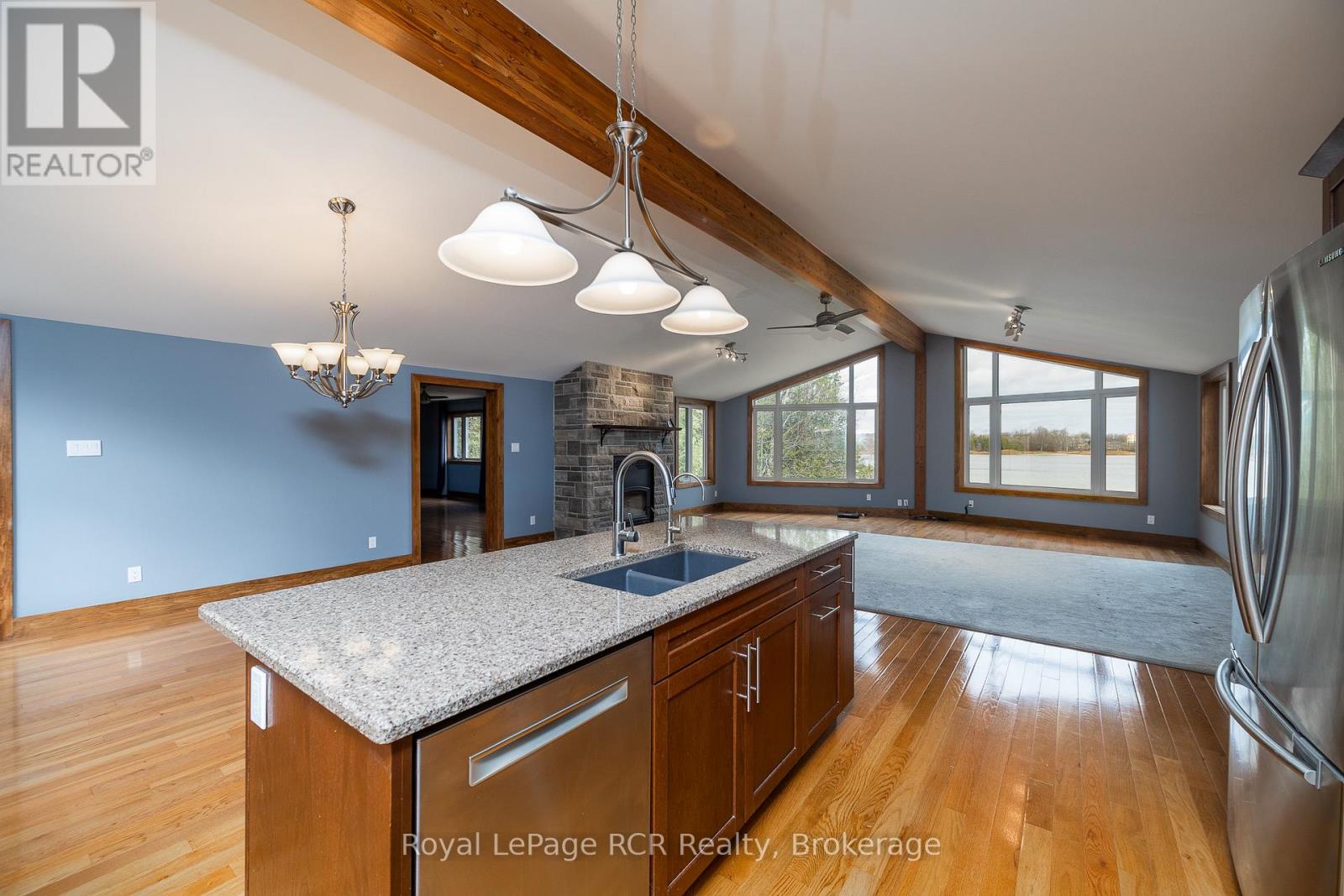 123 Lakeview Road, Grey Highlands, Ontario  N0C 1M0 - Photo 13 - X12196167