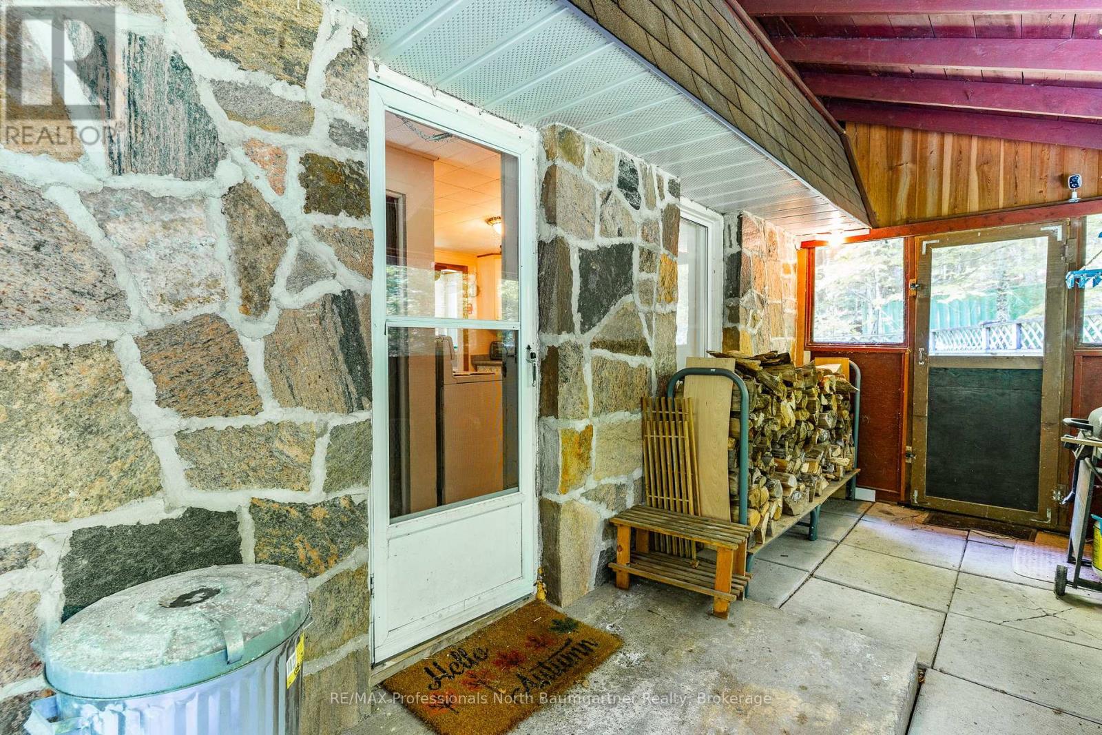 18053 Highway 35, Algonquin Highlands, Ontario  K0M 1J2 - Photo 6 - X12196245