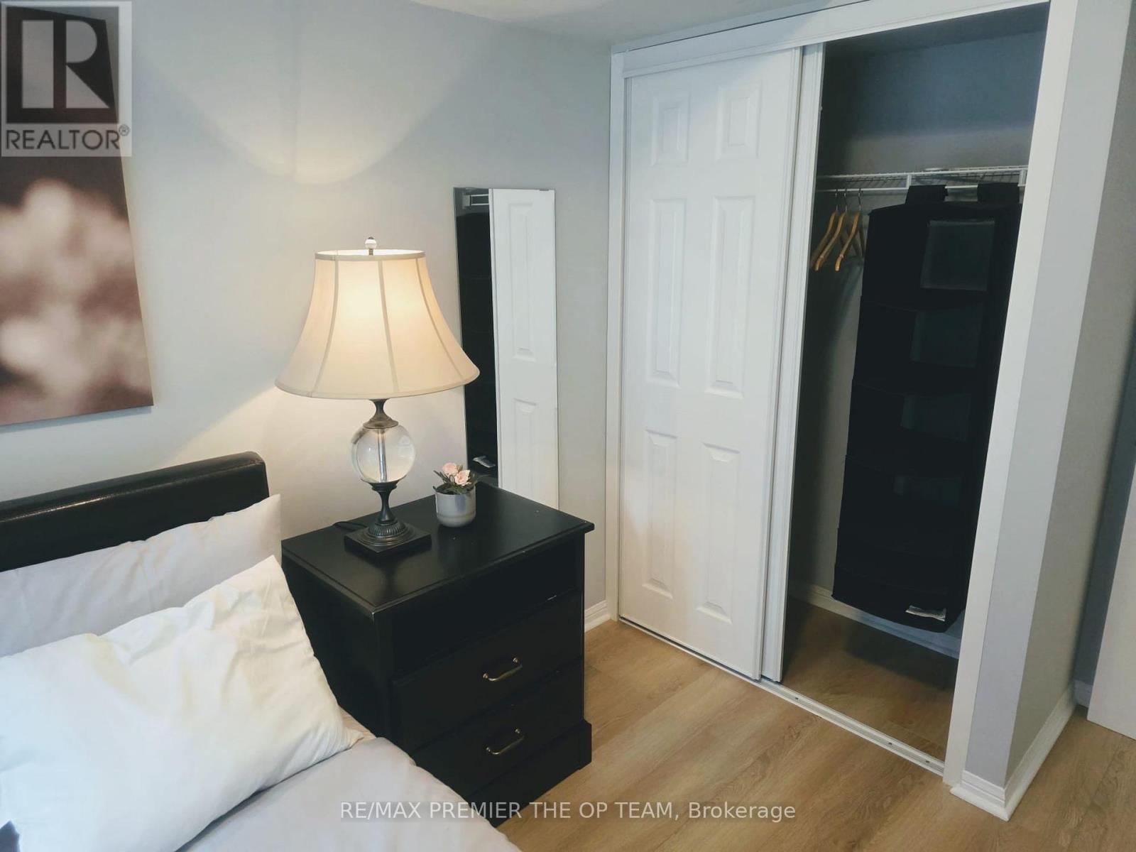 407 - 11 St Joseph Street, Toronto, Ontario  M4Y 3G4 - Photo 5 - C12185582