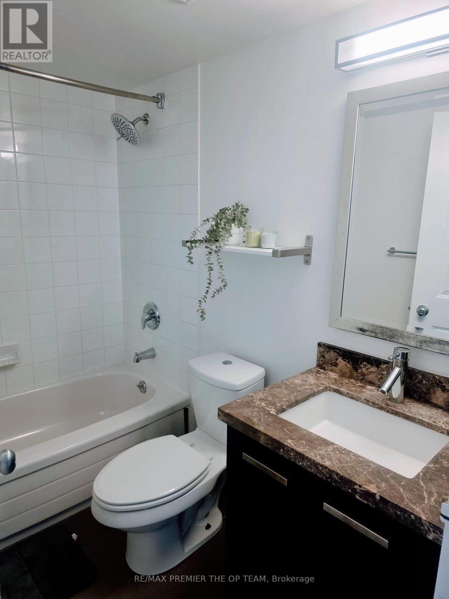 407 - 11 St Joseph Street, Toronto, Ontario  M4Y 3G4 - Photo 4 - C12185582