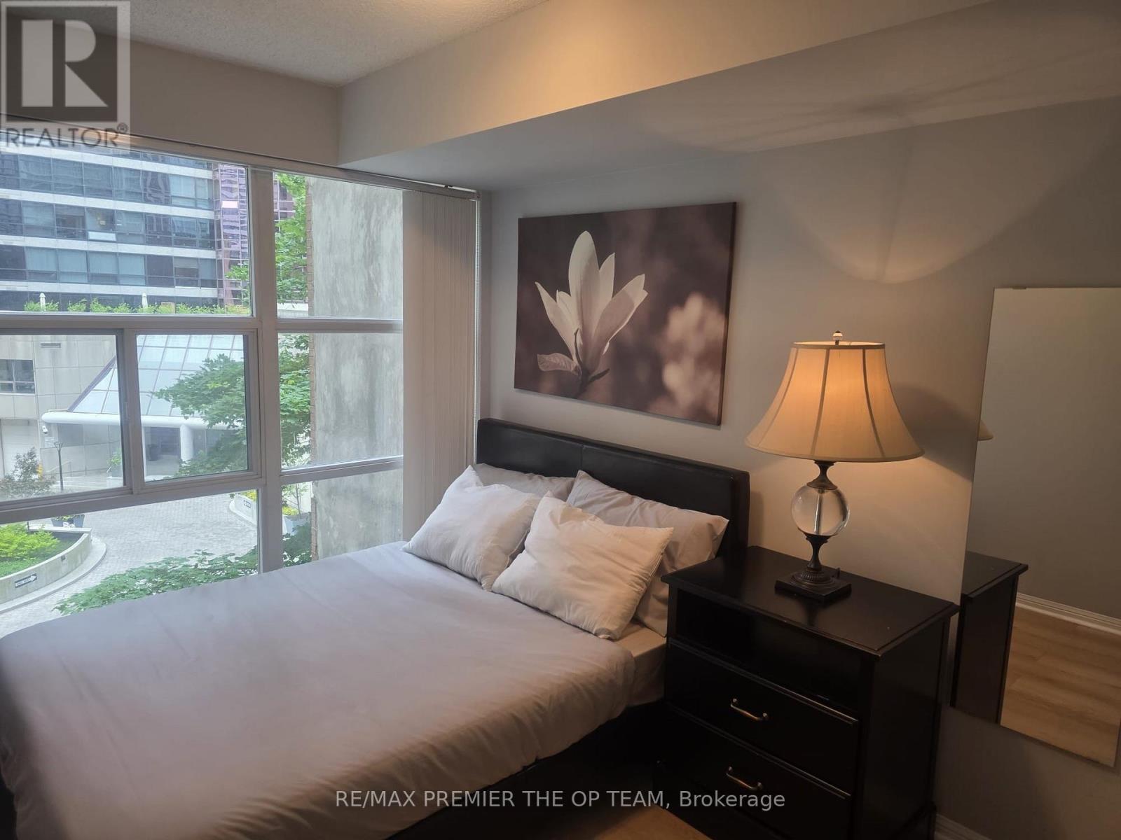 407 - 11 St Joseph Street, Toronto, Ontario  M4Y 3G4 - Photo 6 - C12185582