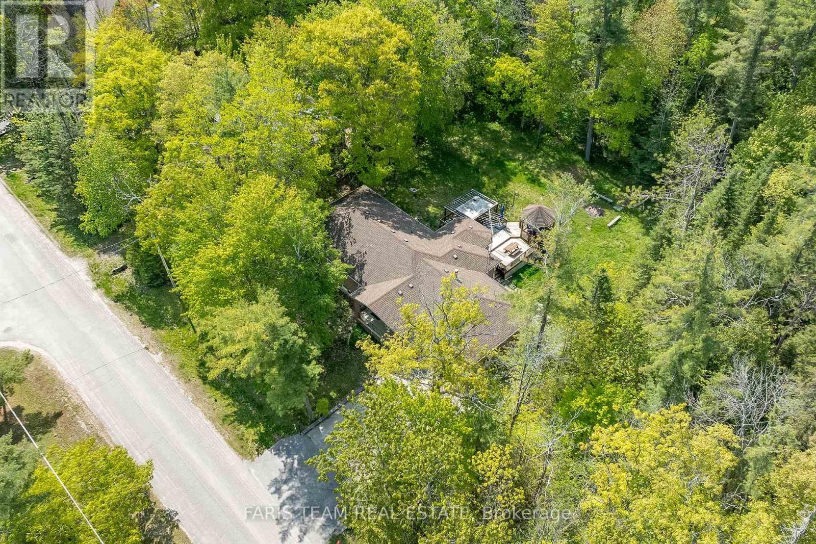 64 Nadia Crescent, Tiny, Ontario  L0L 2T0 - Photo 2 - S12155047