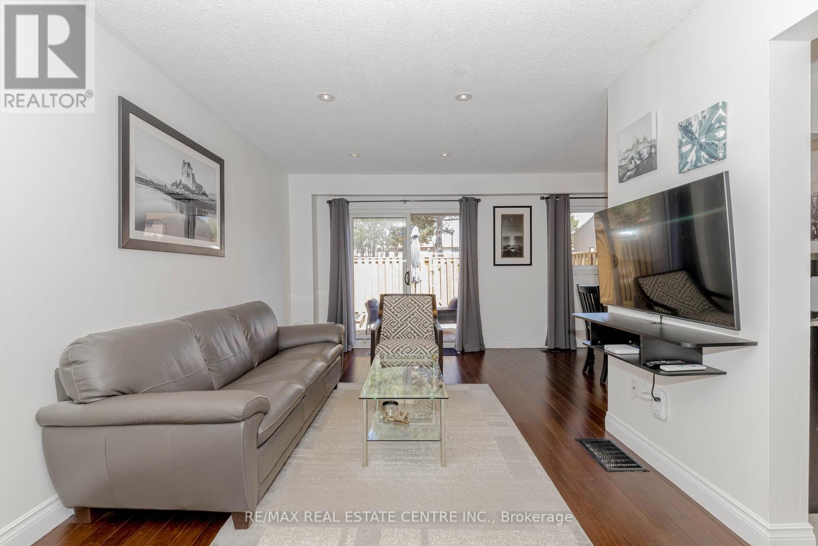 123 - 1526 Lancaster Drive W, Oakville, Ontario  L6H 2Z2 - Photo 10 - W12114956