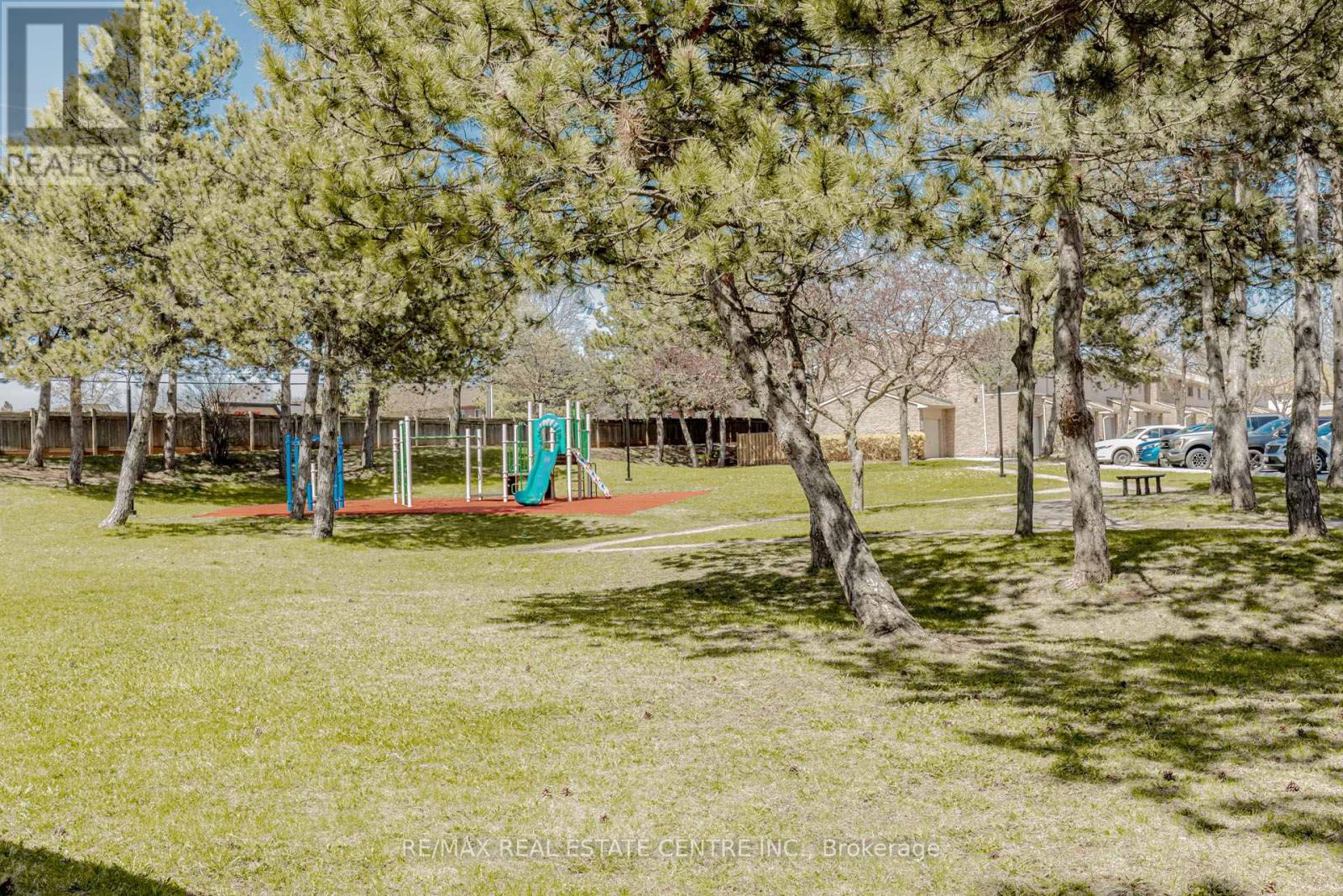 123 - 1526 Lancaster Drive W, Oakville, Ontario  L6H 2Z2 - Photo 46 - W12114956