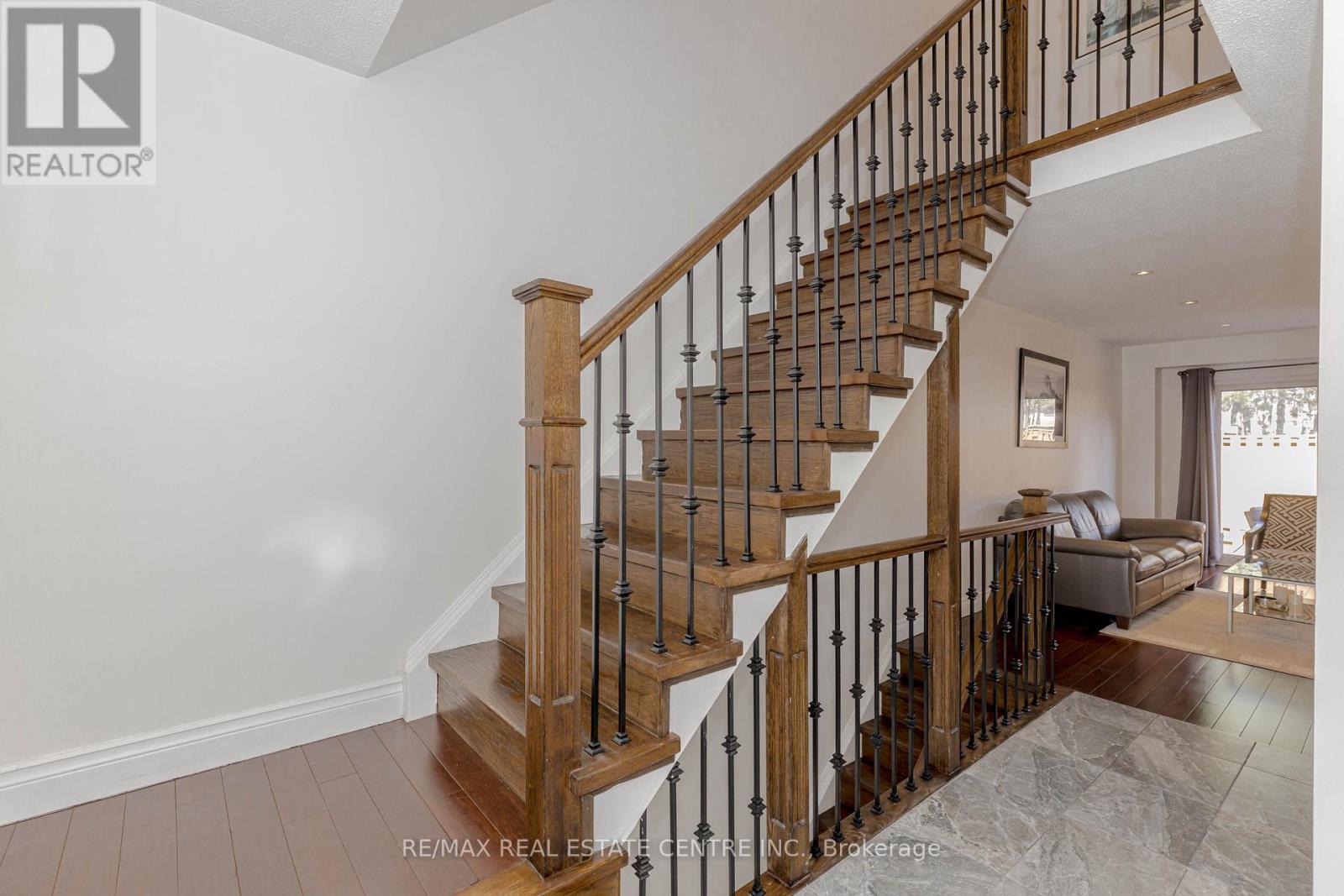 123 - 1526 Lancaster Drive W, Oakville, Ontario  L6H 2Z2 - Photo 21 - W12114956