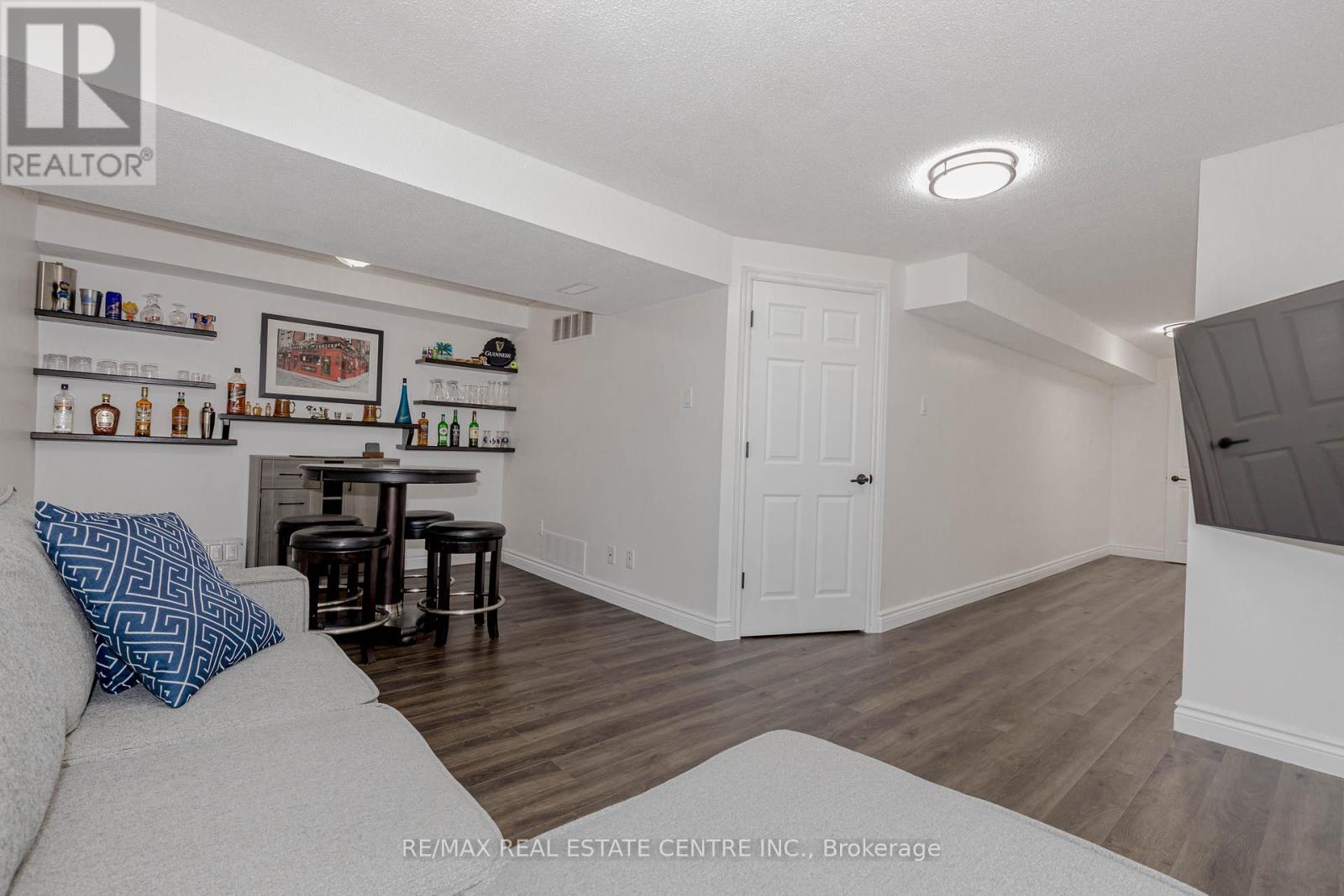 123 - 1526 Lancaster Drive W, Oakville, Ontario  L6H 2Z2 - Photo 36 - W12114956