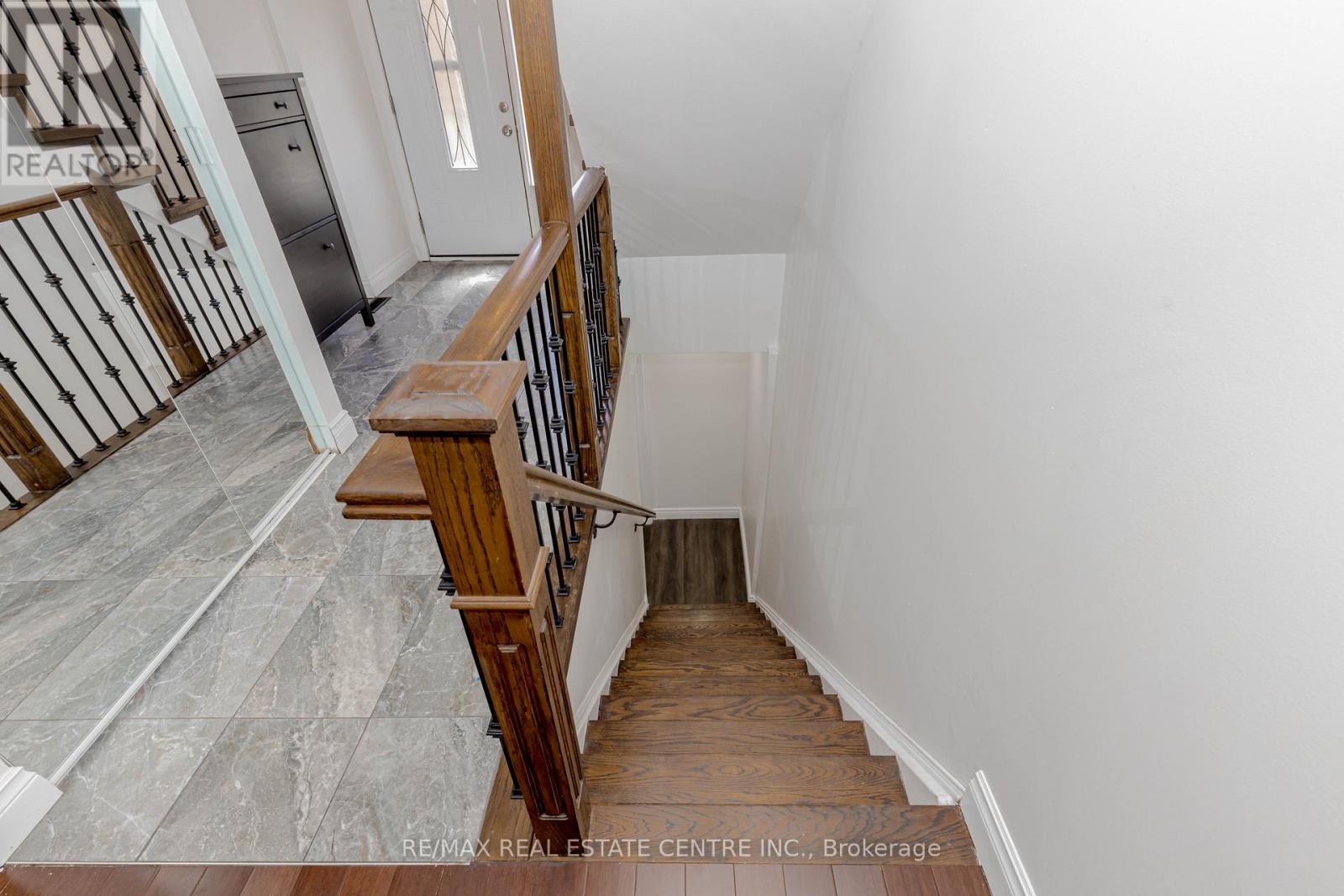 123 - 1526 Lancaster Drive W, Oakville, Ontario  L6H 2Z2 - Photo 33 - W12114956
