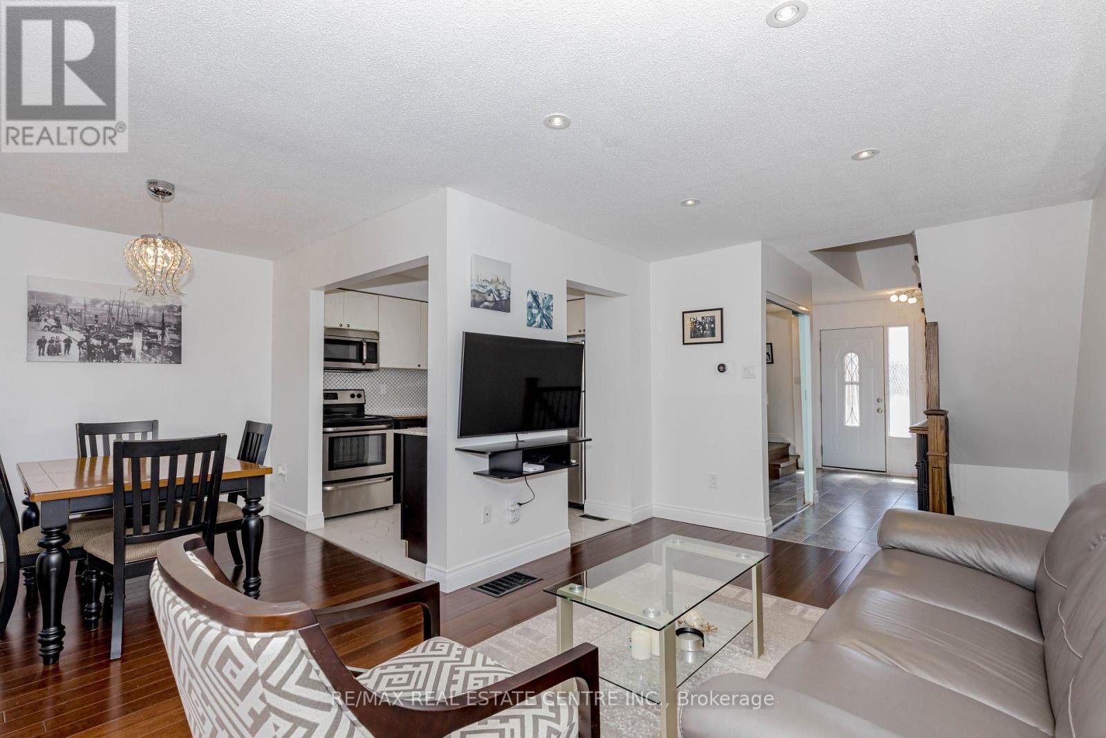 123 - 1526 Lancaster Drive W, Oakville, Ontario  L6H 2Z2 - Photo 12 - W12114956