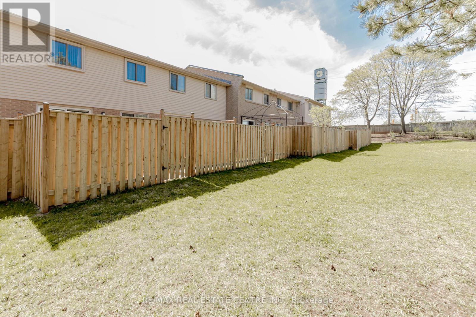 123 - 1526 Lancaster Drive W, Oakville, Ontario  L6H 2Z2 - Photo 47 - W12114956