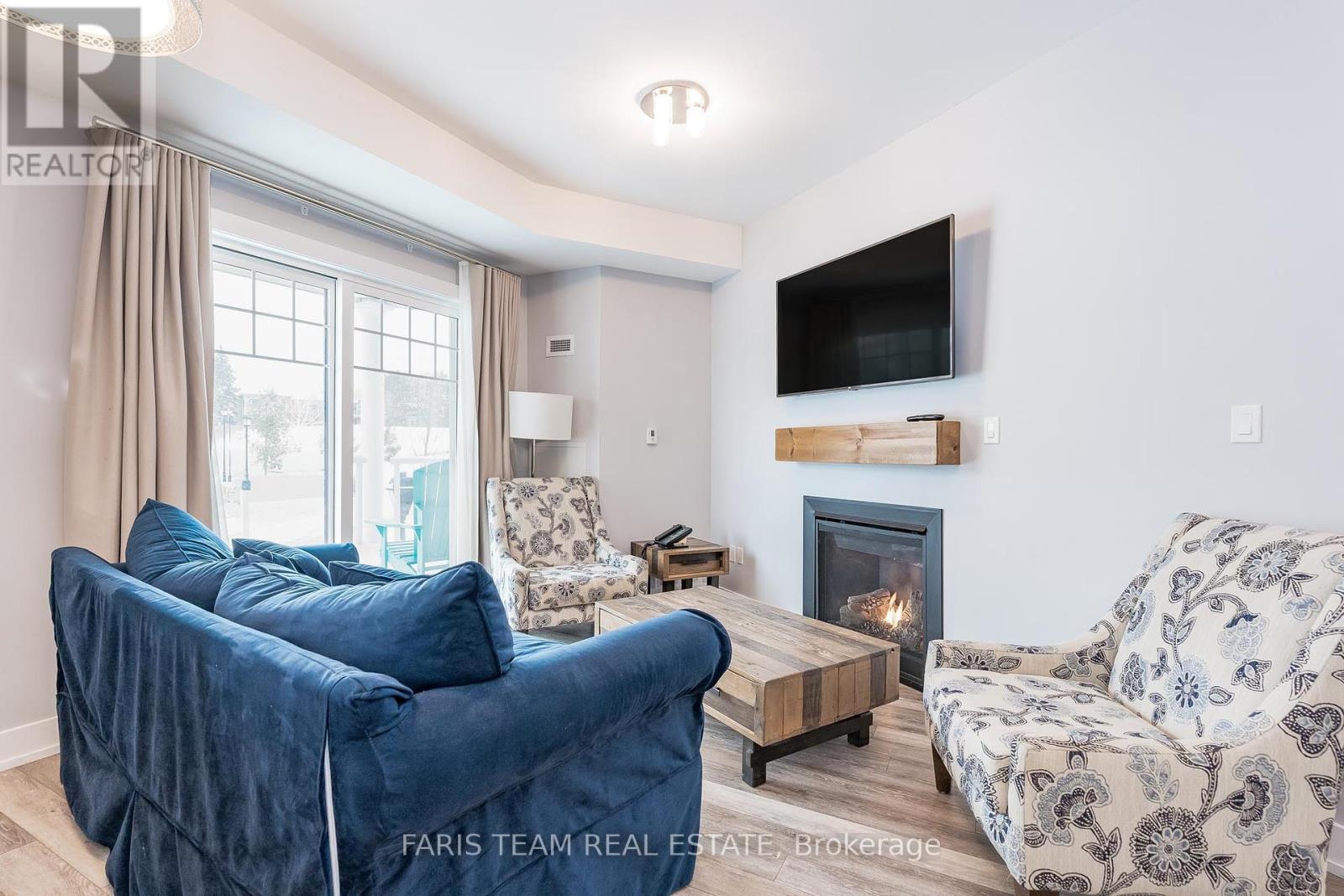 218 - 25 Pen Lake Point Road, Huntsville, Ontario  P1H 1A9 - Photo 8 - X12104254